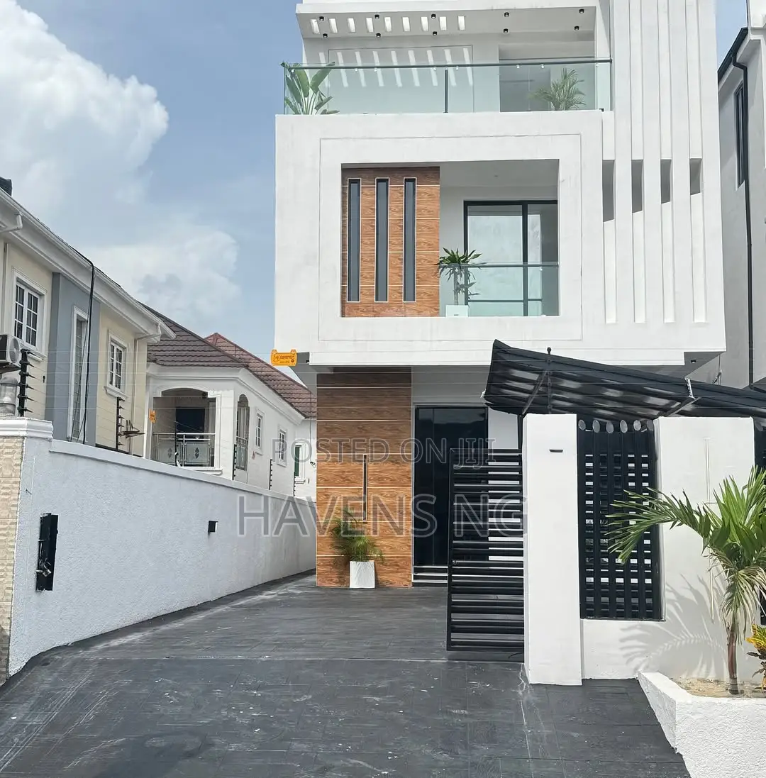 5bdrm Duplex in Idado for sale