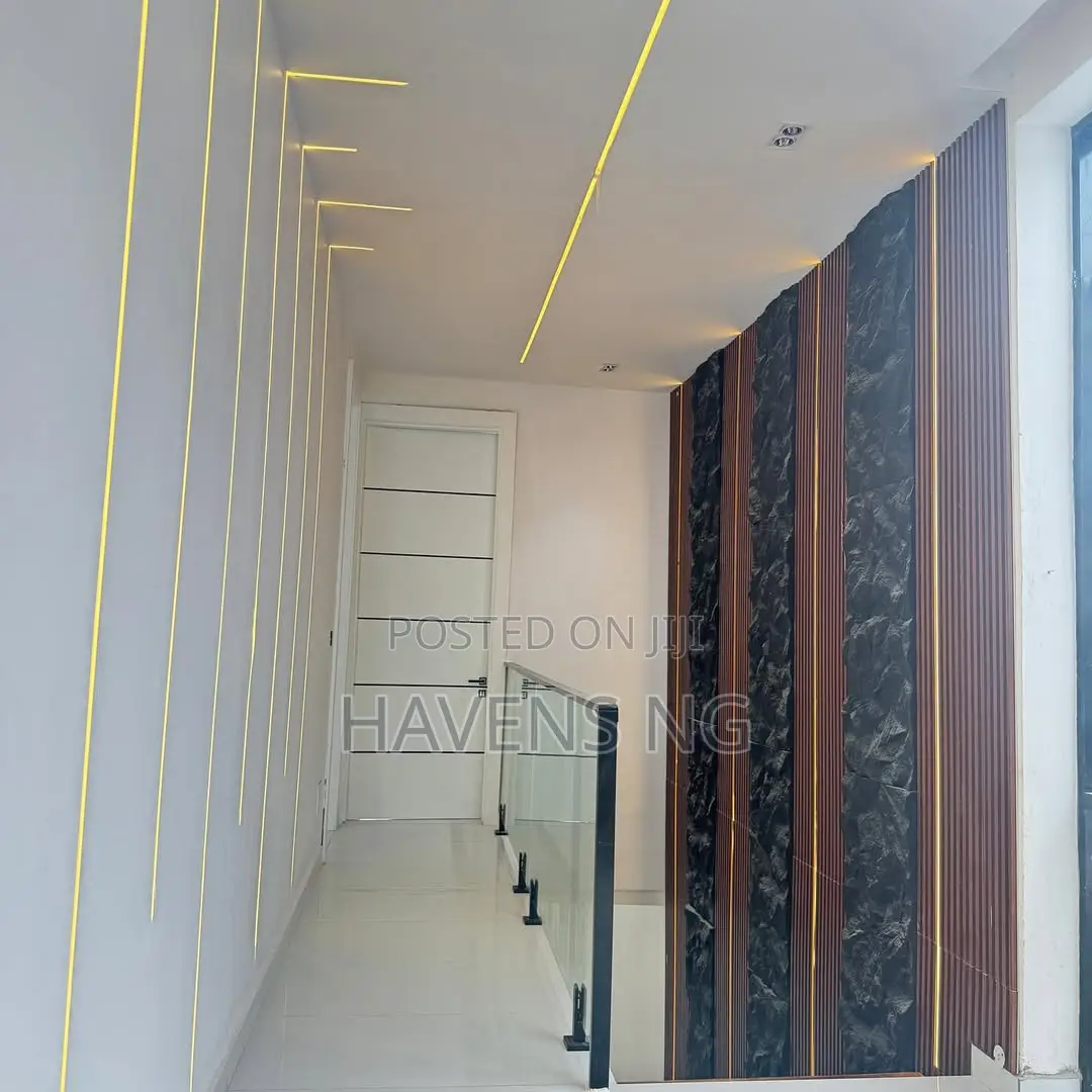 5bdrm Duplex in Ikota for sale