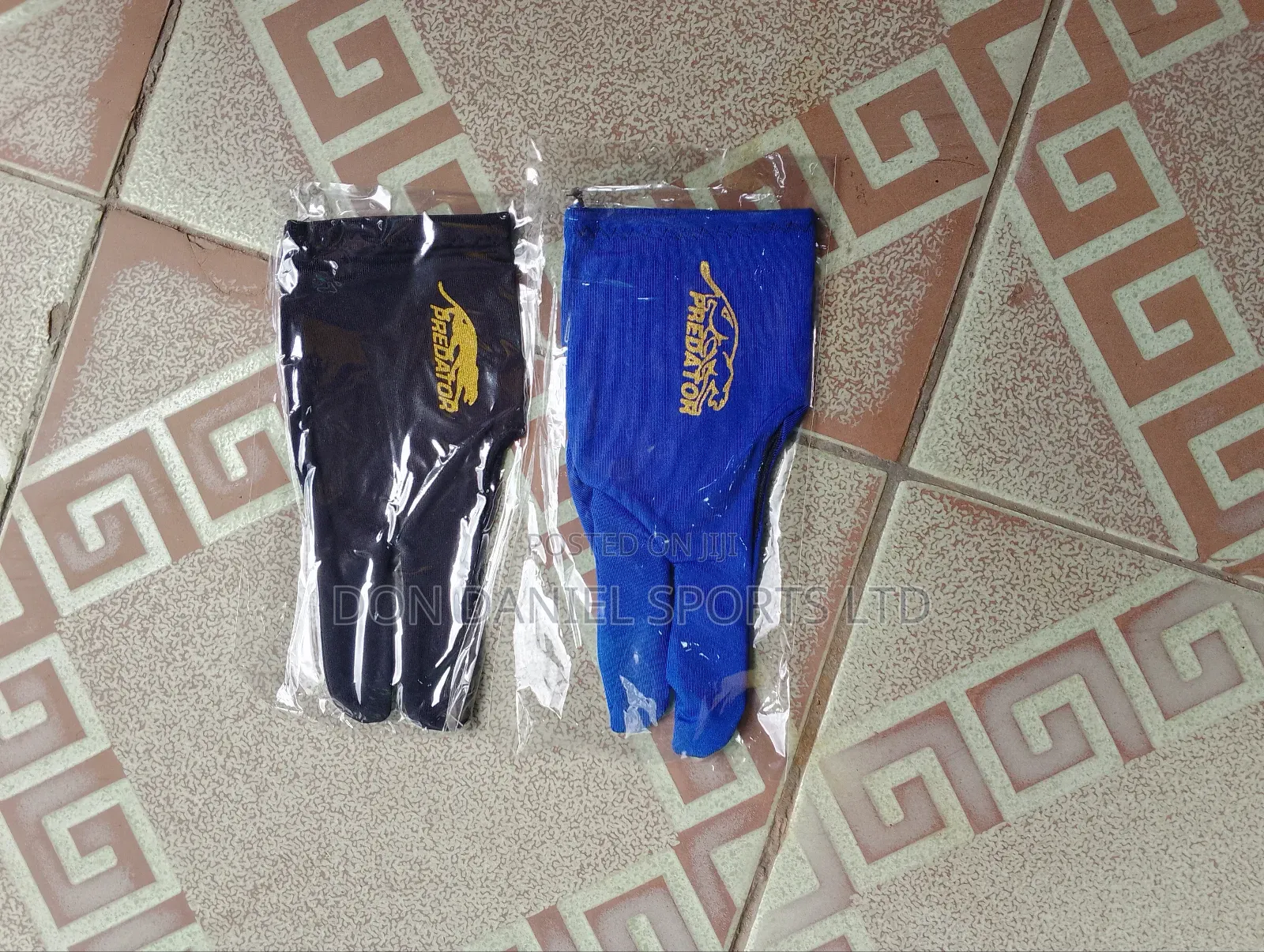 Professional Snooker Gloves