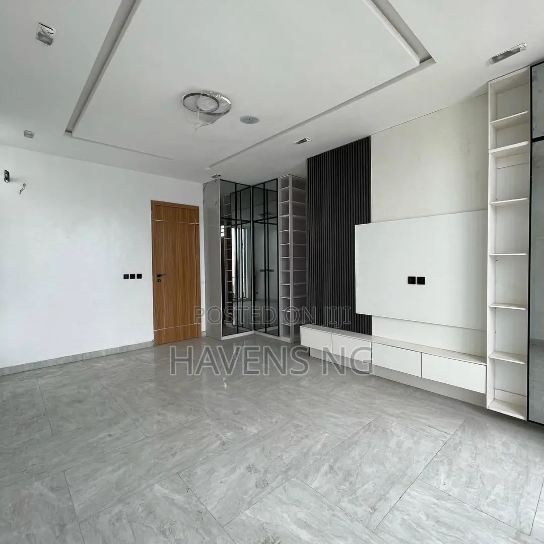 4bdrm Duplex in Lekki Phase 1 for sale