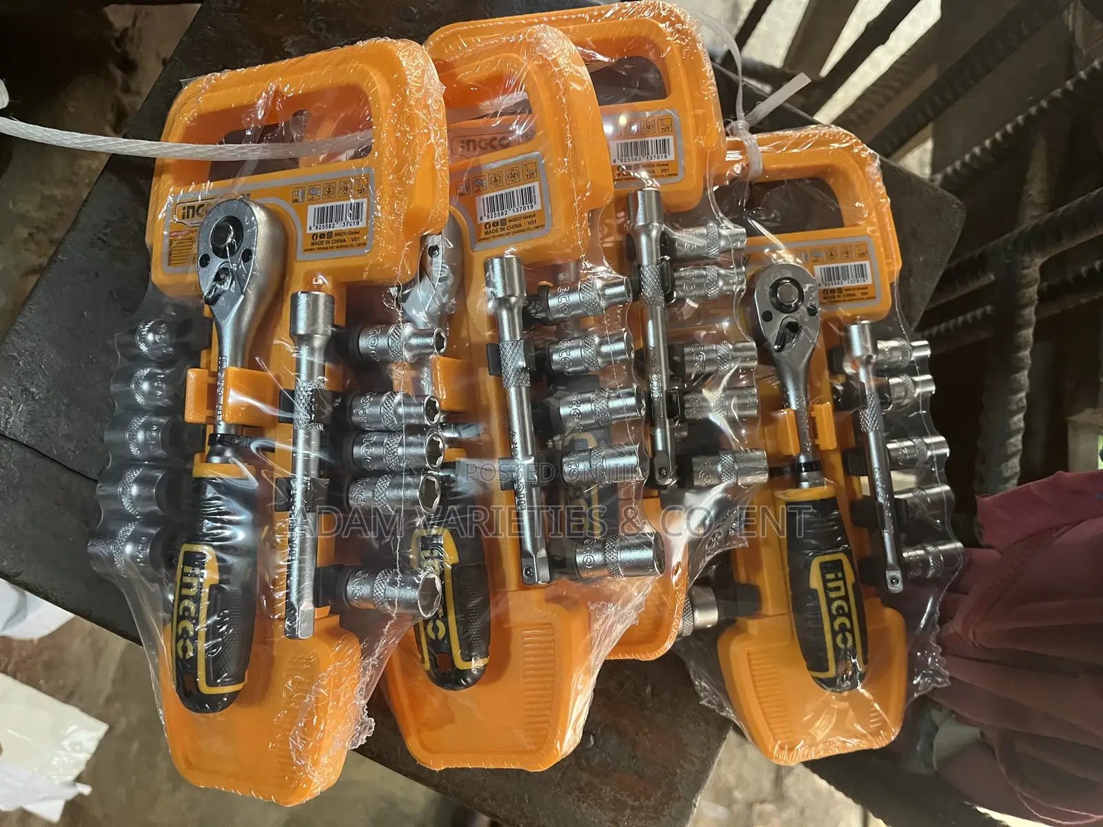 Ingco Socket Set Quick Release Ratchet Wrench (1/2 Inch)