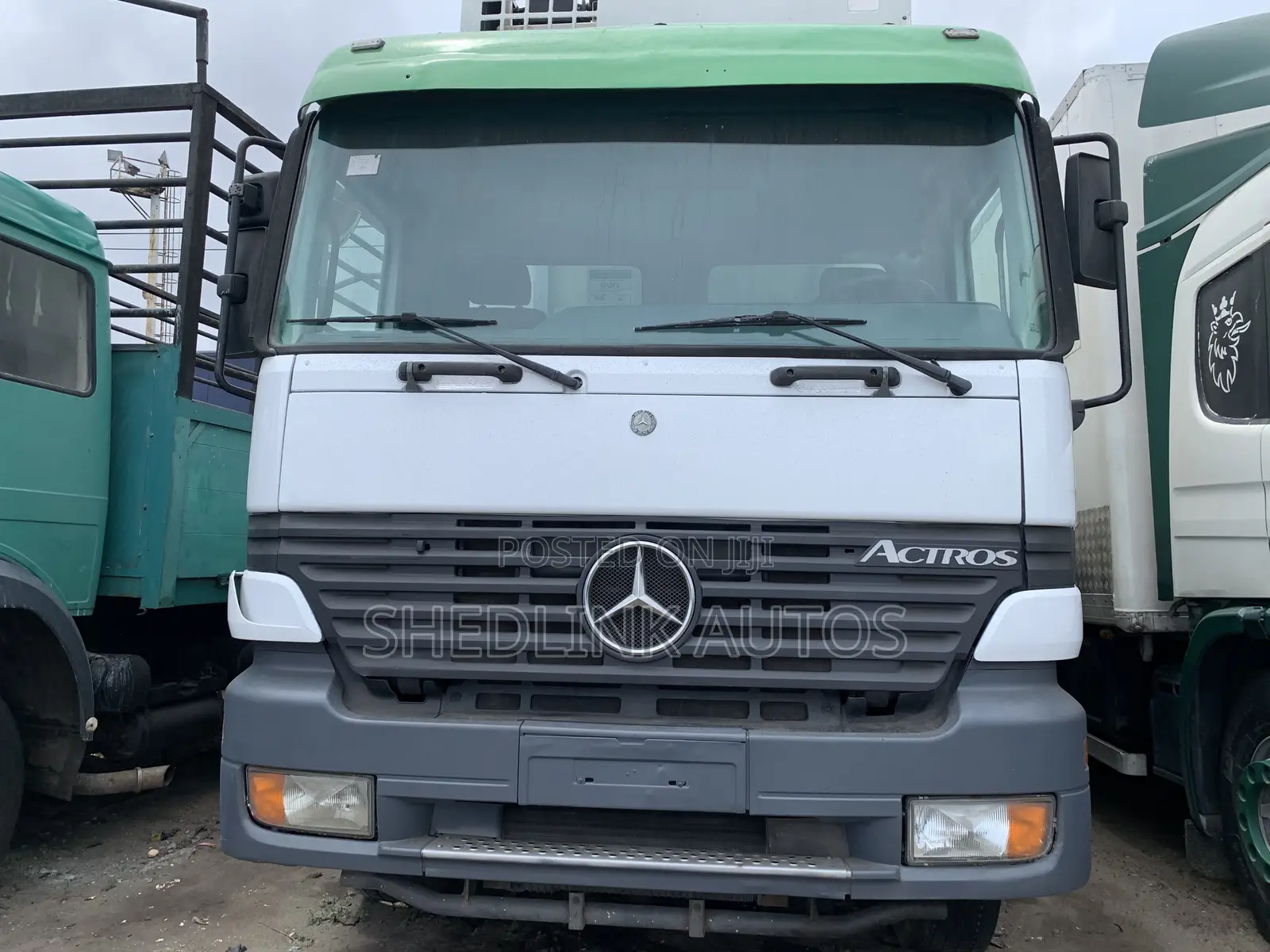 Foreign Used Mercedes Benz Container Body Truck