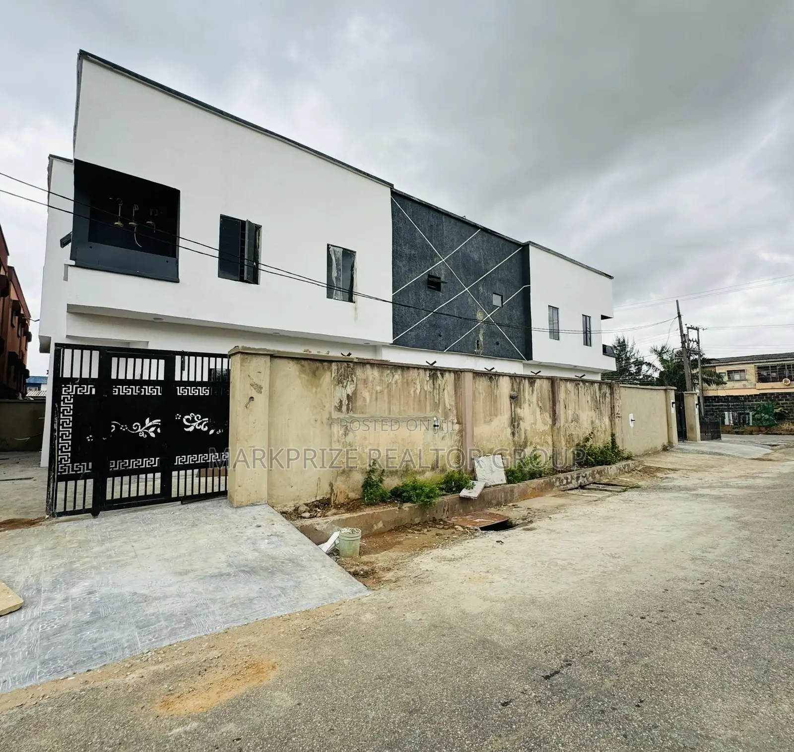 4bdrm Duplex in Ogba Lagos for sale