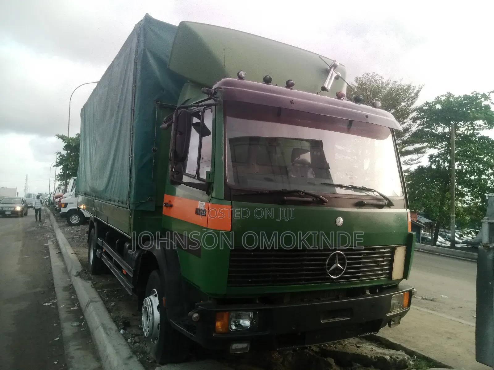 1320 Mercedes Benz Truck