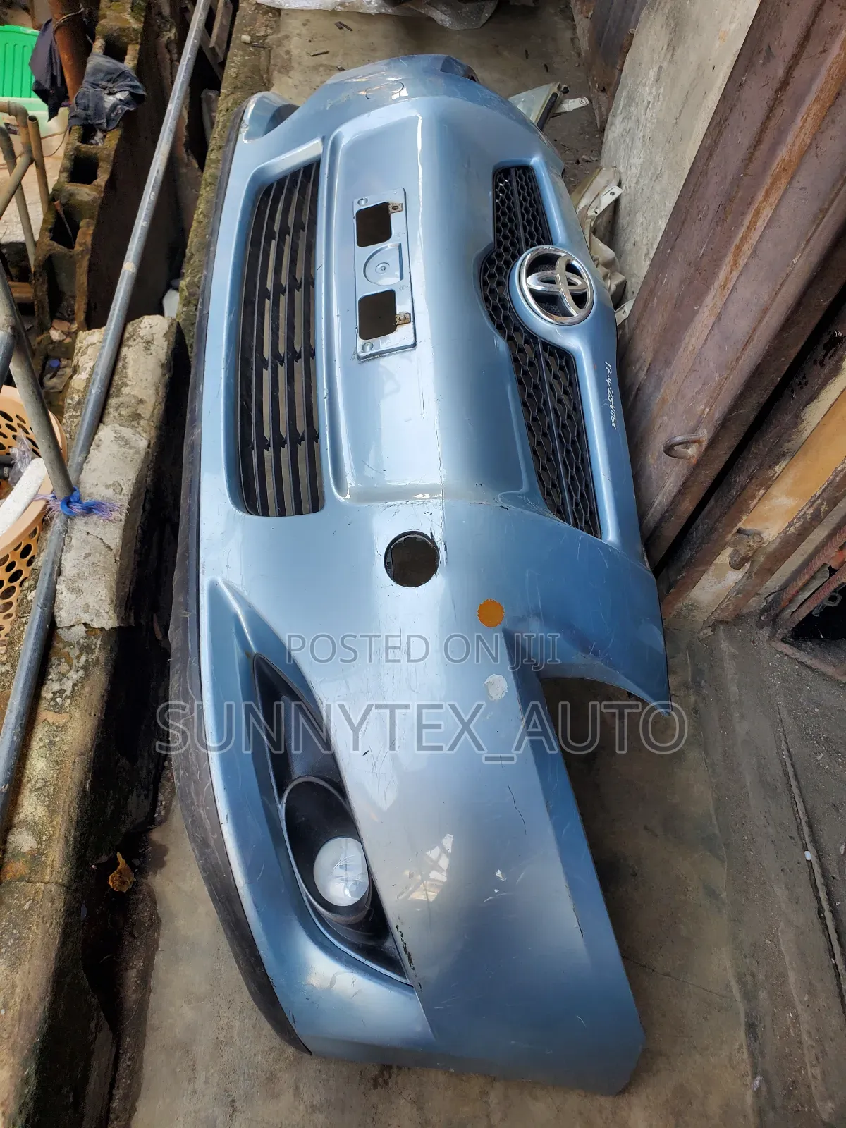 Complete Front Bumper Toyota Auris 2007-2008