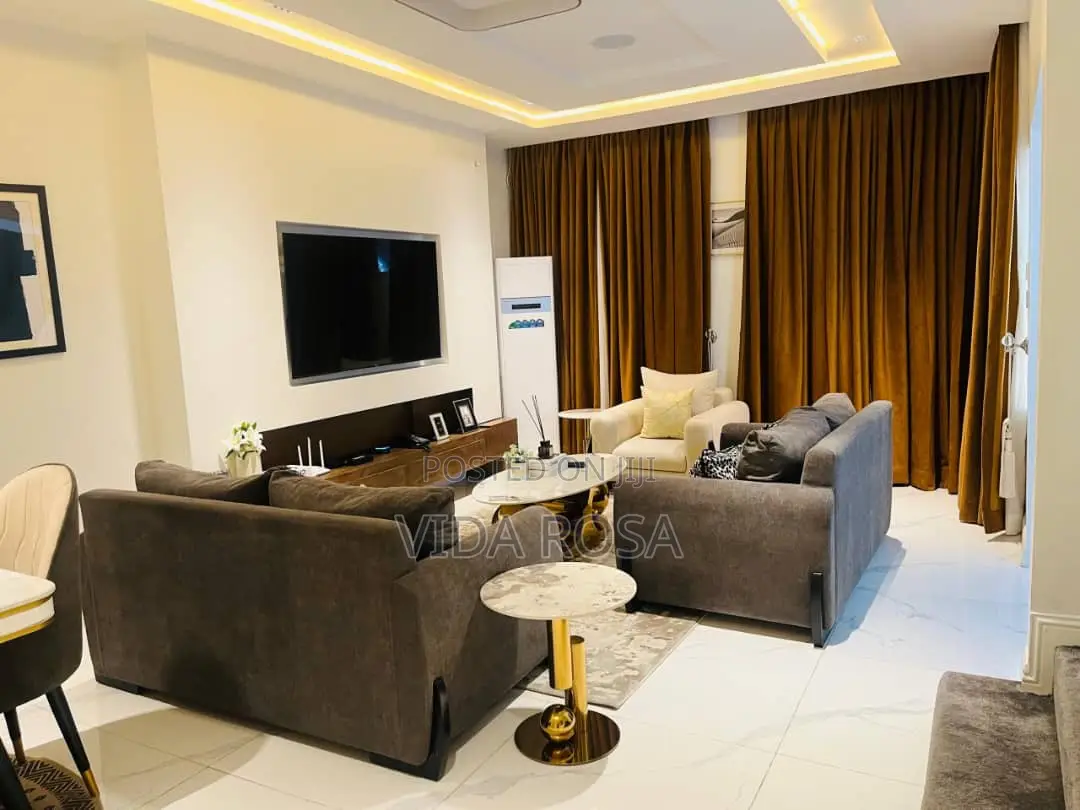 Furnished 3bdrm Apartment in Abraham Adesanya Estate for sale