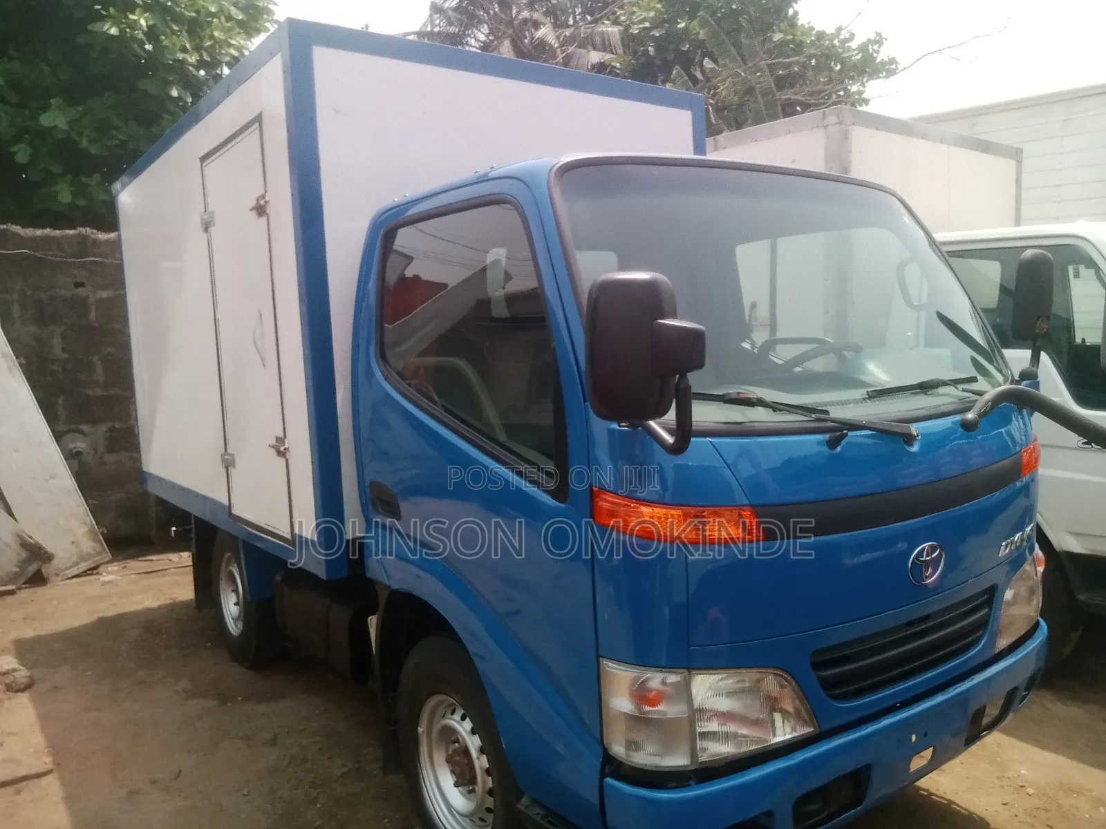Toyoy Dyna Container Body