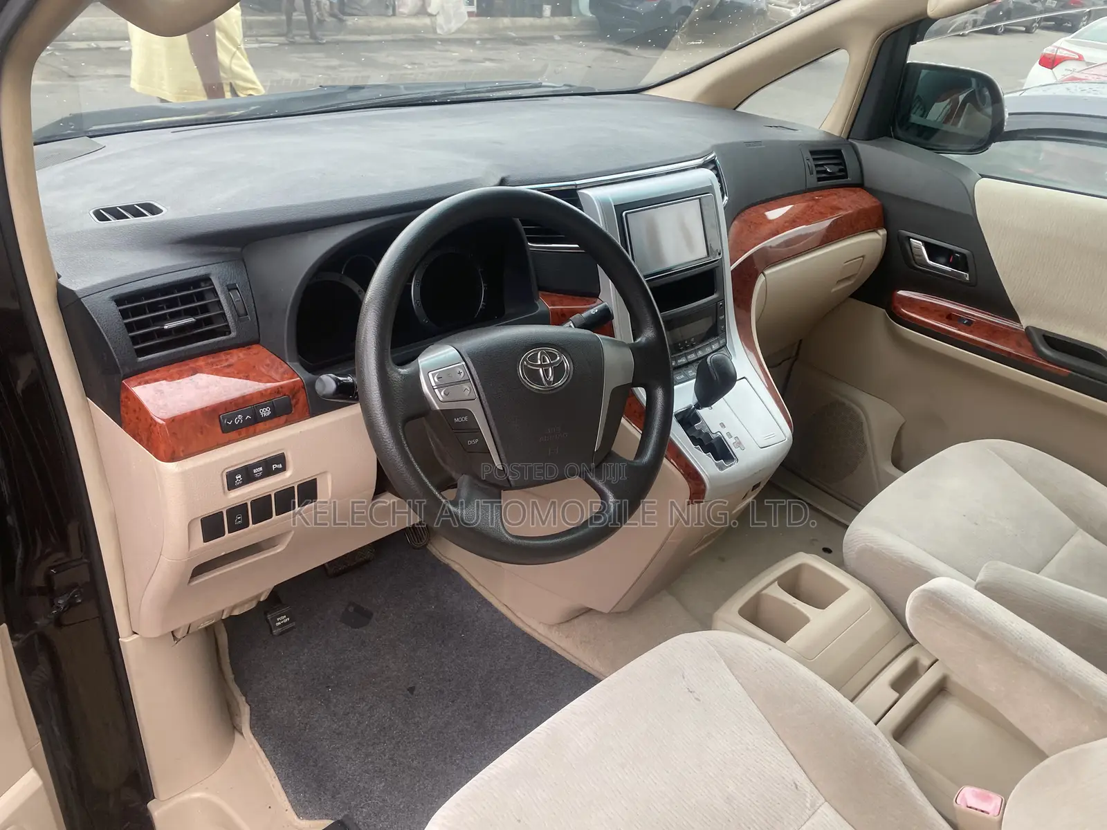 Toyota Vellfire 2015