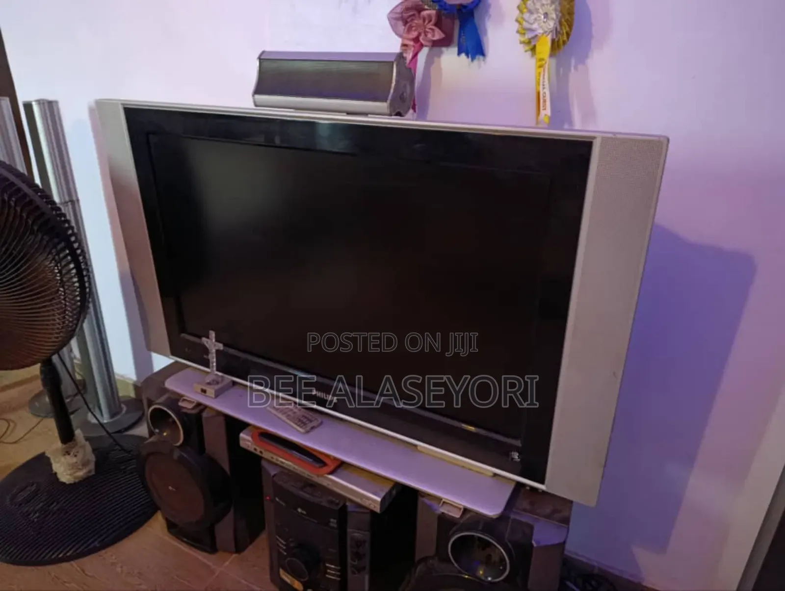 Very Clean 40" Philips TV