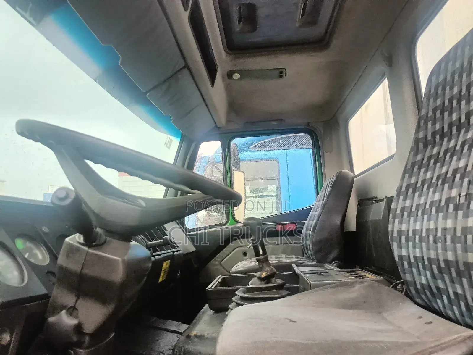 Mercedes Benz Cargo Truck 10bolt