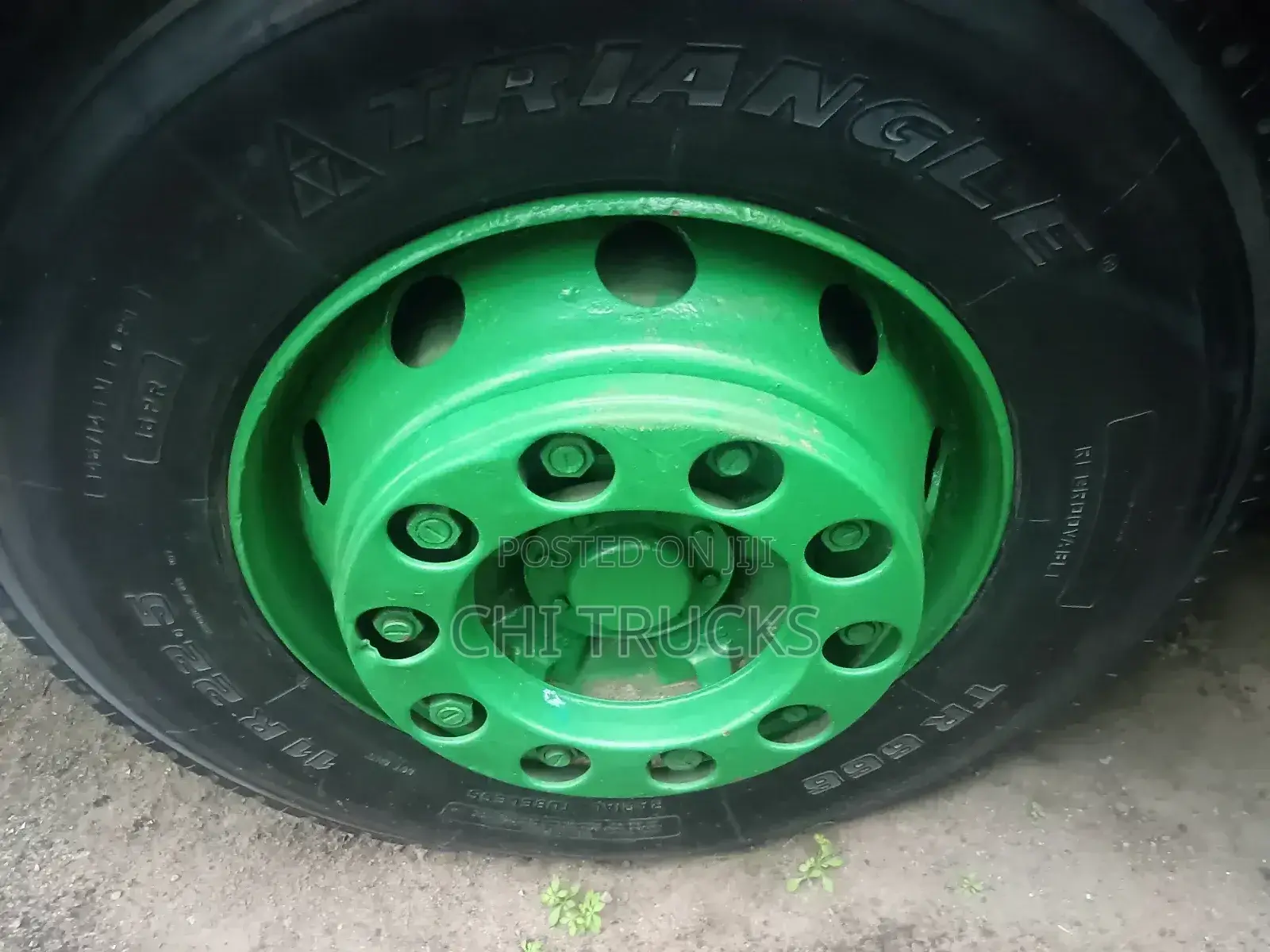 Mercedes Benz Cargo Truck 10bolt
