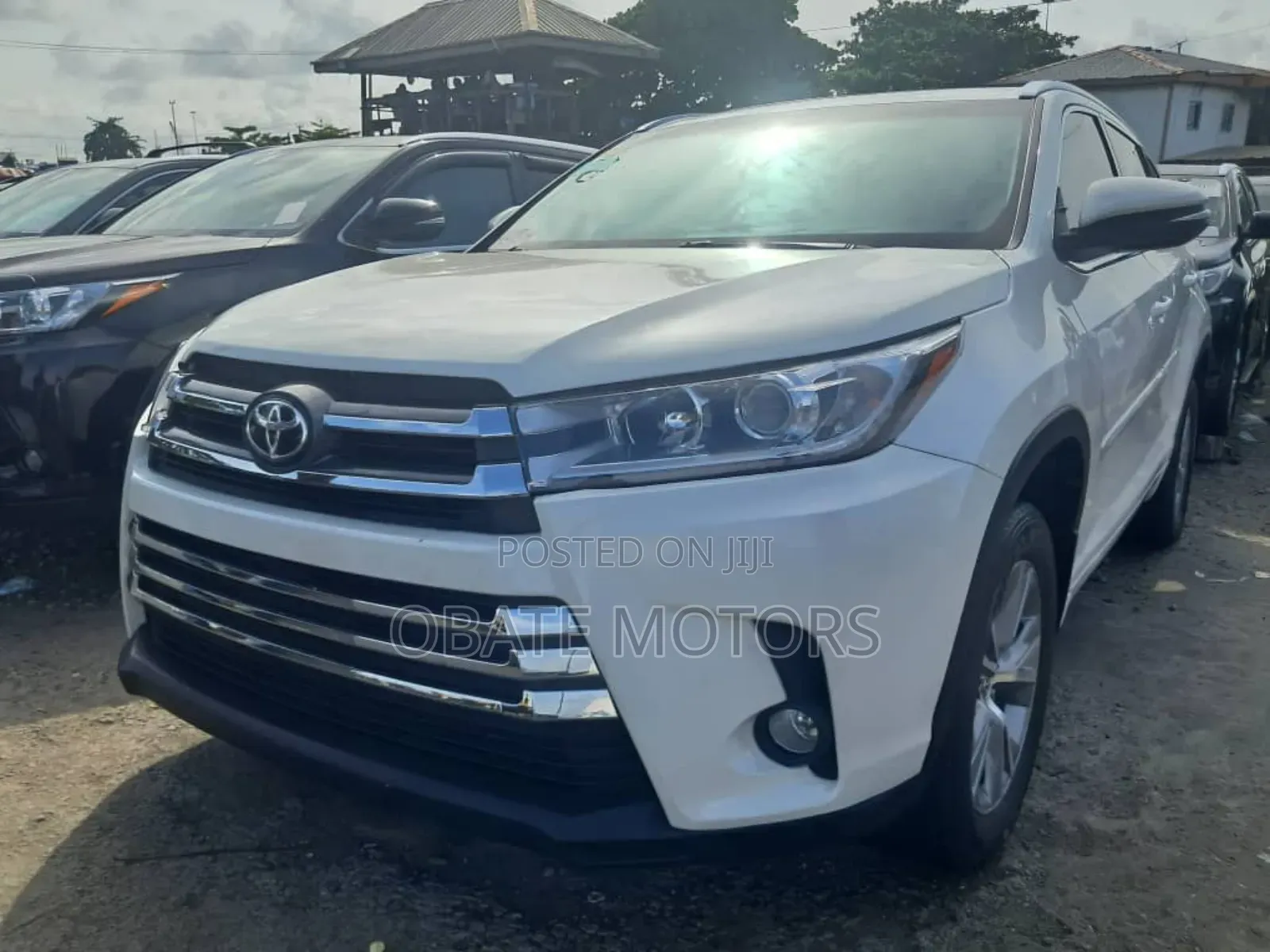 Toyota Highlander XLE 4dr SUV (3.5L 6cyl 6A) 2015 White