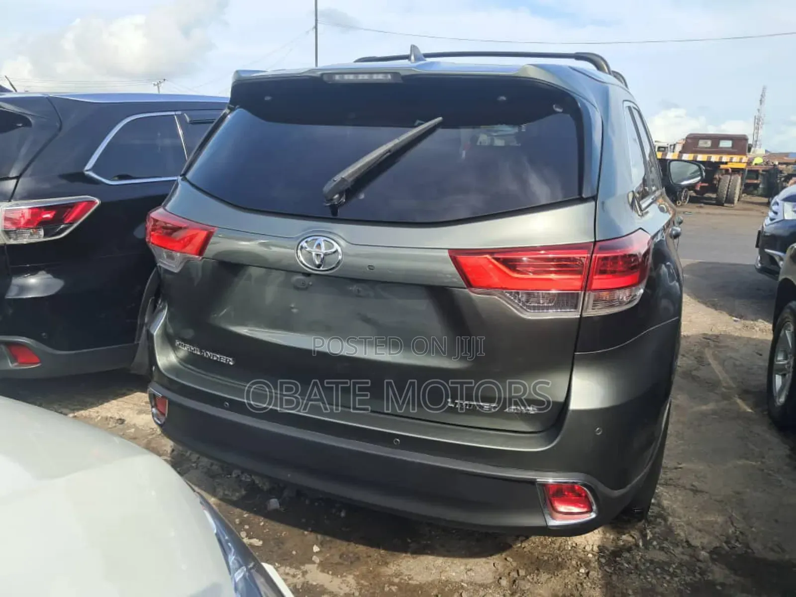 Toyota Highlander Limited Platinum 4x4 V6 (3.5L 6cyl 8A) 2017 Green