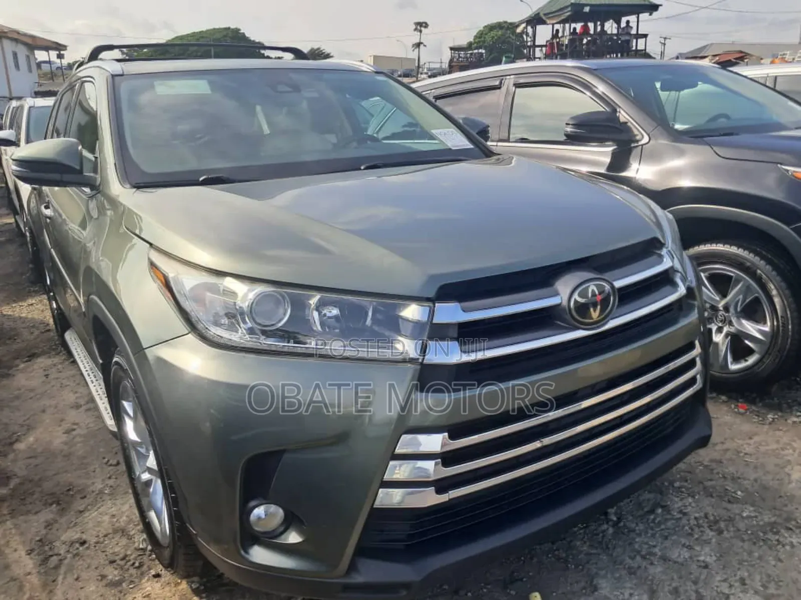 Toyota Highlander Limited Platinum 4x4 V6 (3.5L 6cyl 8A) 2017 Green