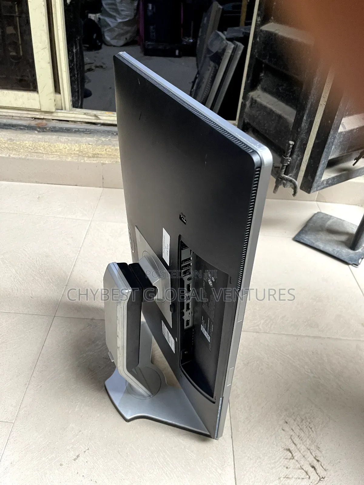 24 Inches Dell Ultra Monitor