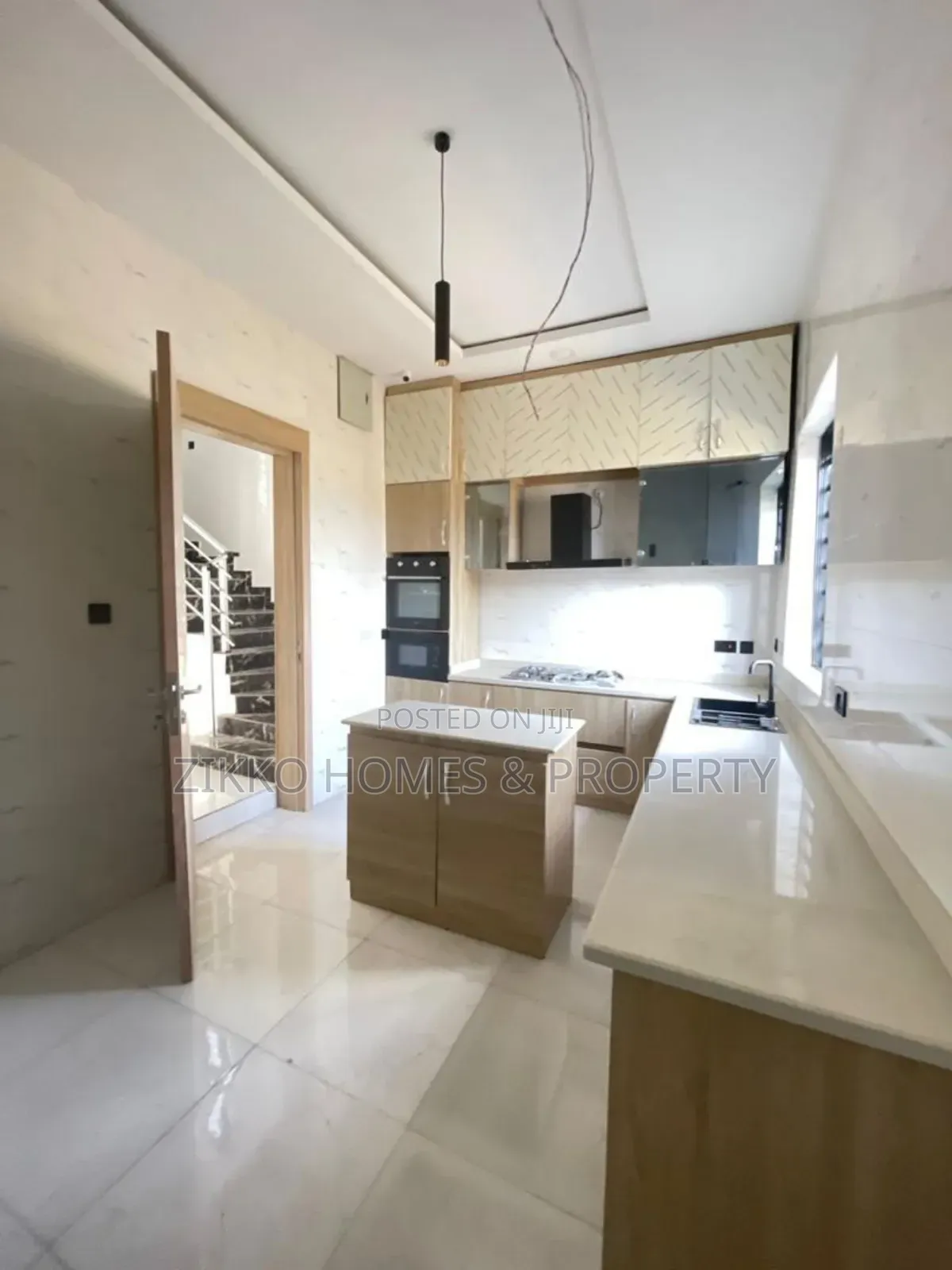 4bdrm Duplex in Ikota Gra Lekki for sale