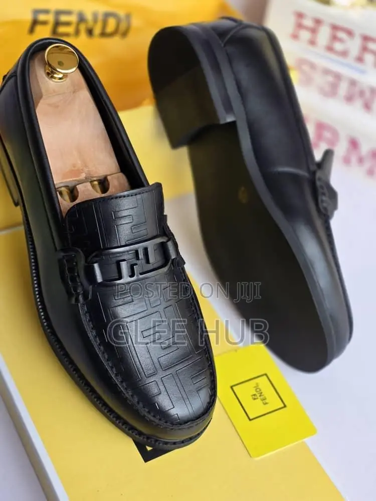 Fendi High Quality Flat Shoes