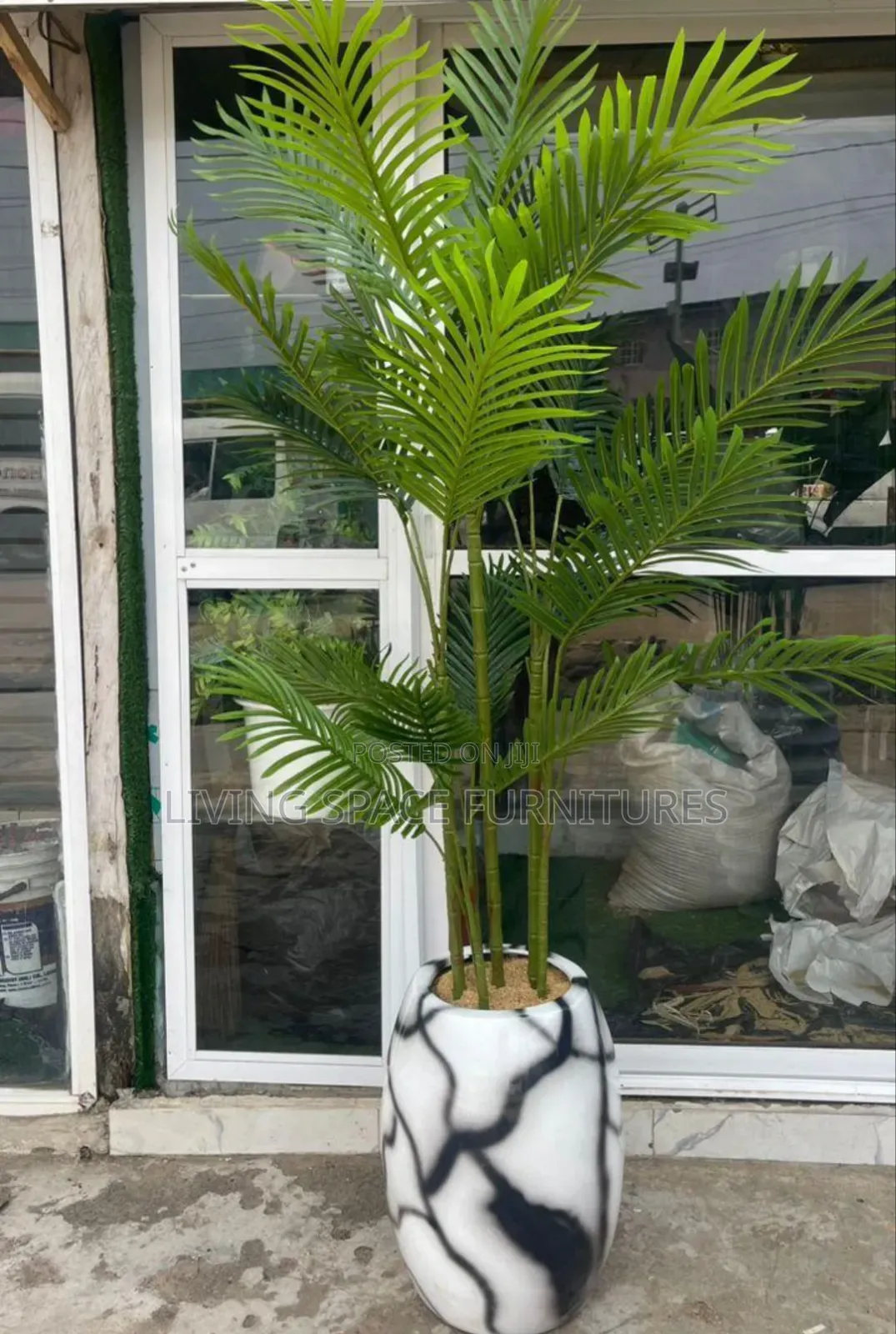 Luxury Flower Pot With Artificial Plant