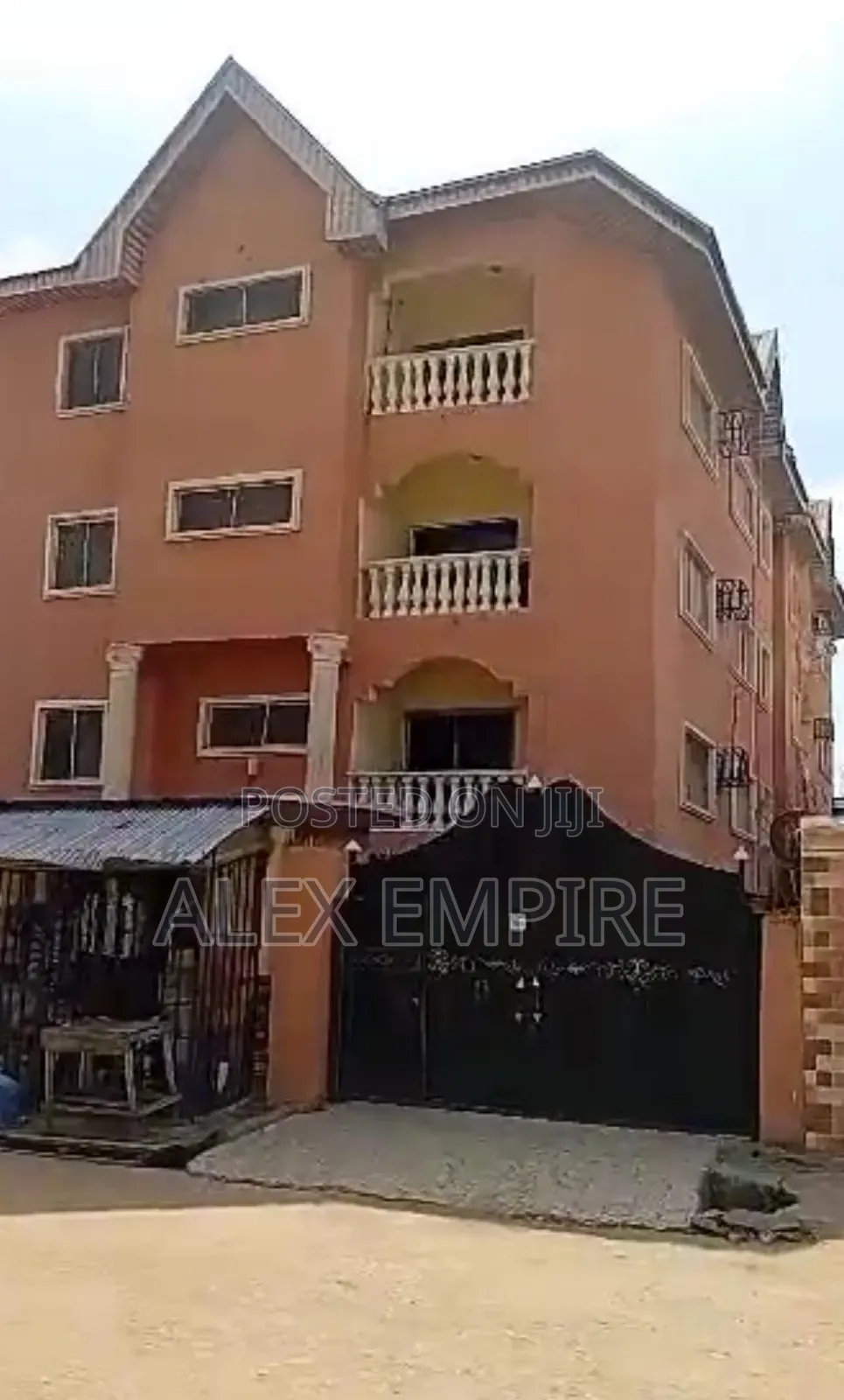 3bdrm Block of Flats in Ago Palace for sale