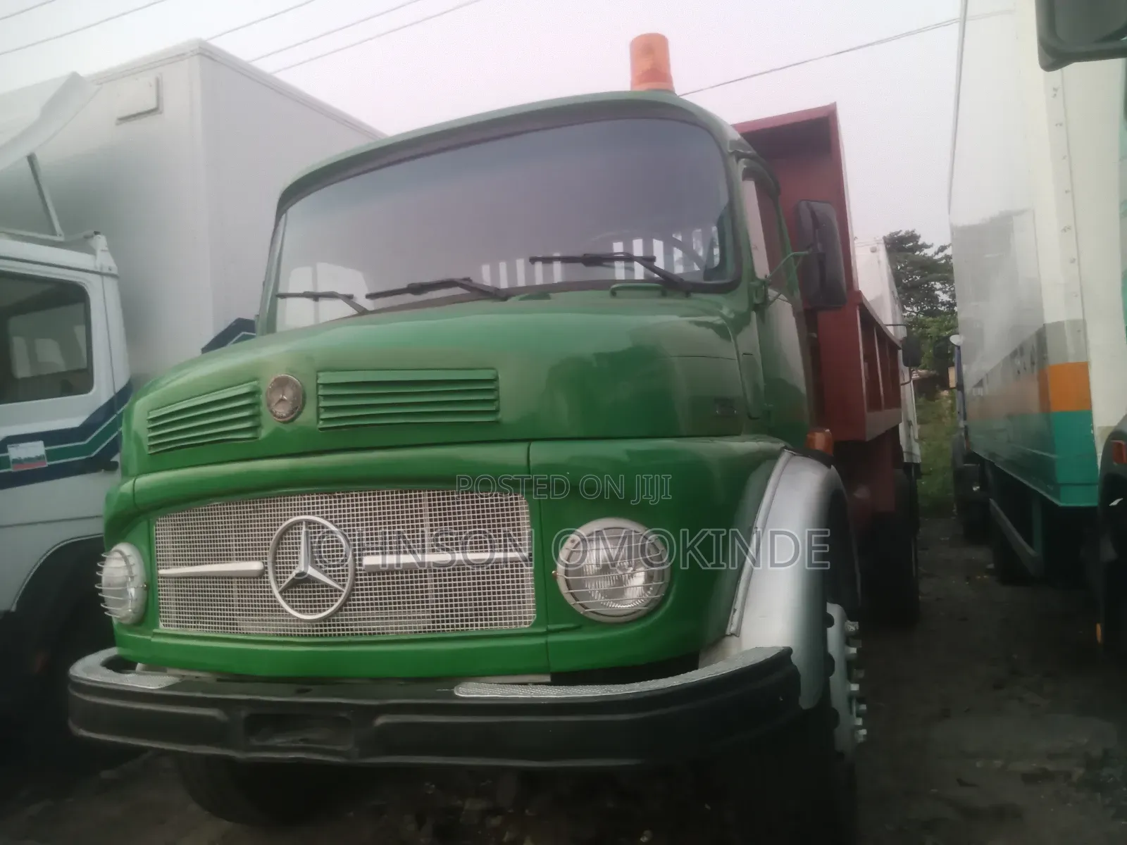 1513 Mercedes Benz Tipper
