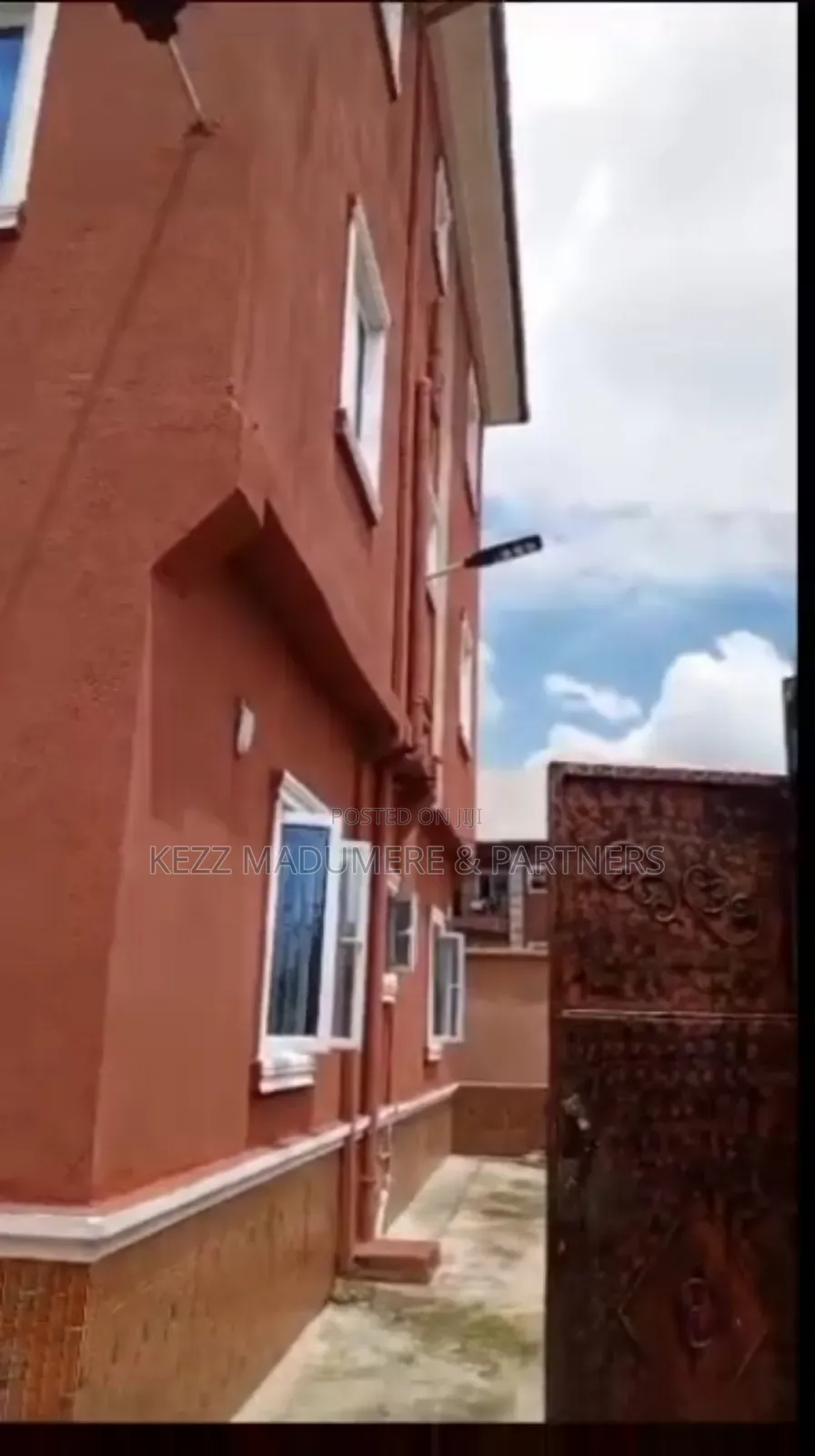 9bdrm Block of Flats in Naze Owerri Imo for sale