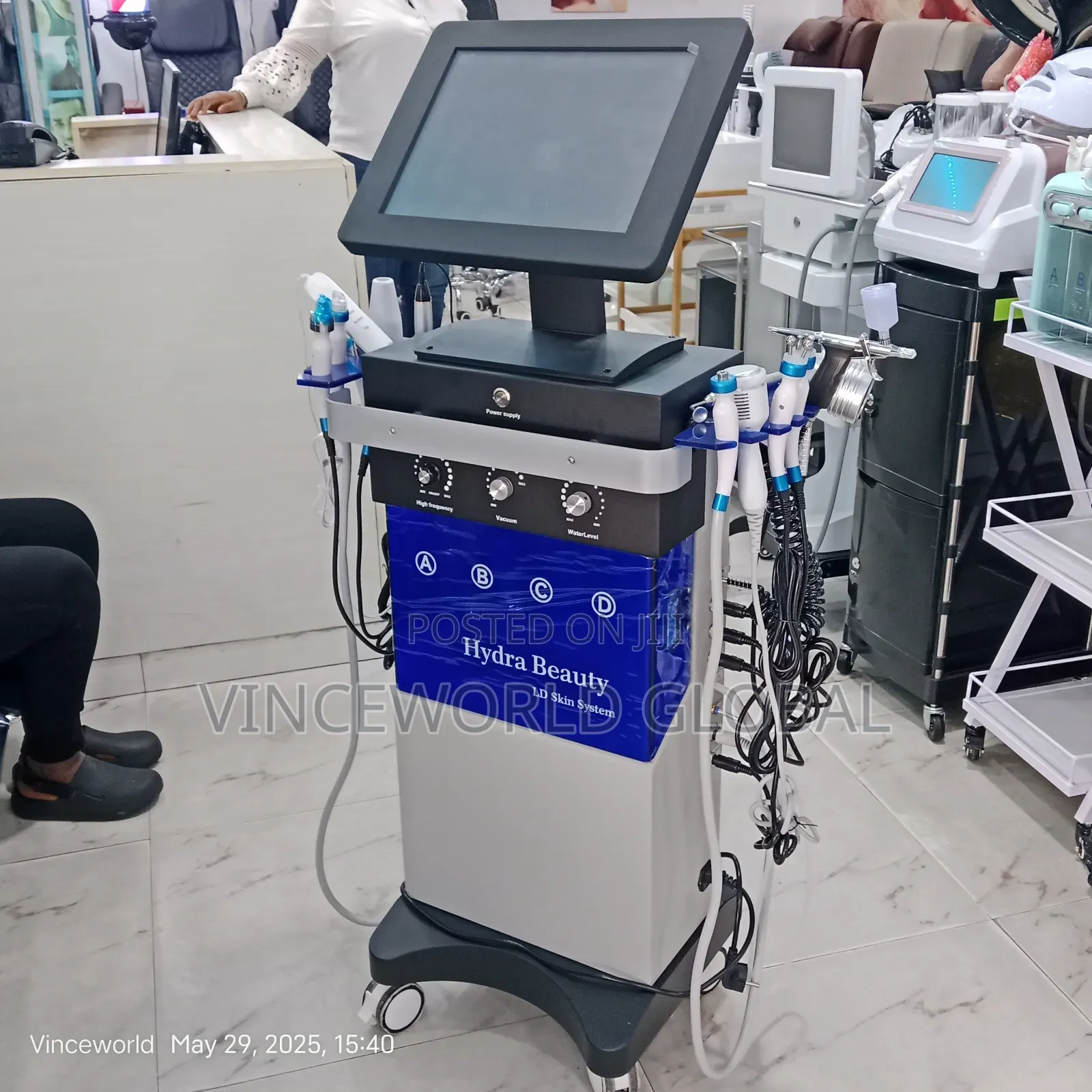 14 in 1 Multifunctional Beauty Machine