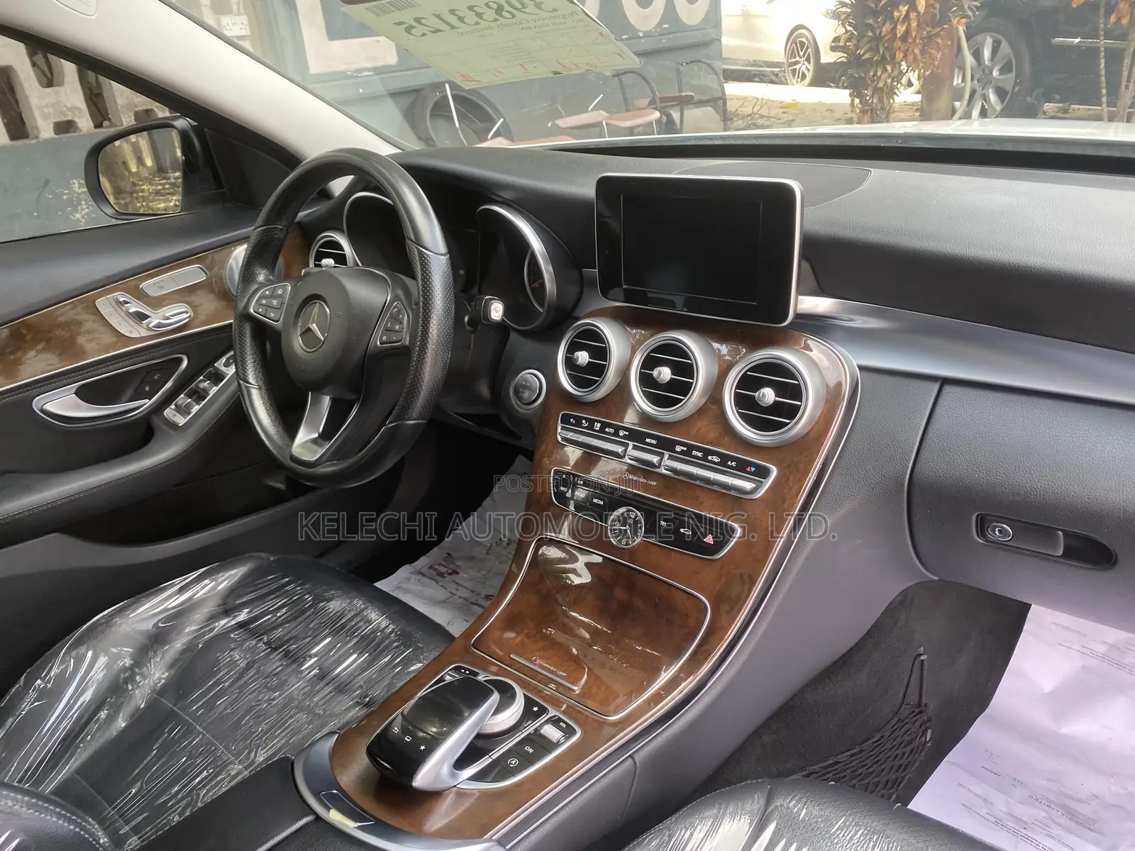 Mercedes-Benz C300 Base AWD 4Matic Sedan (2.0L 4cyl 7A) 2015 White
