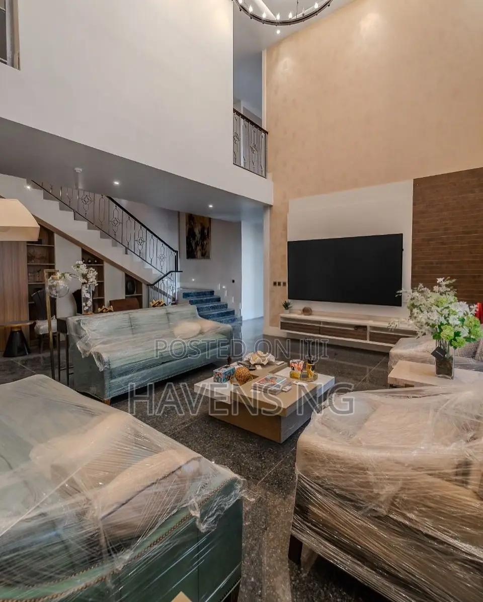 Furnished 6bdrm Villa in Osapa london for sale