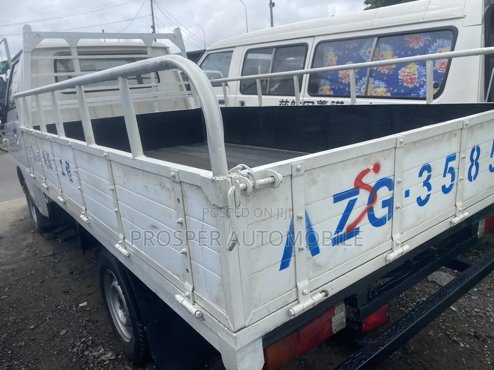 Mutshibusi Delica Truck 
