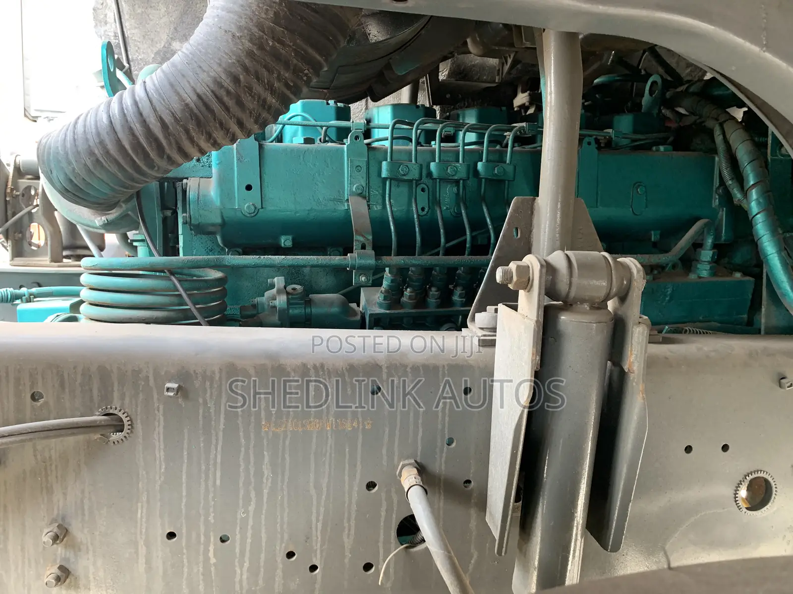 Direct Foreign Used Howo Tractor Unit