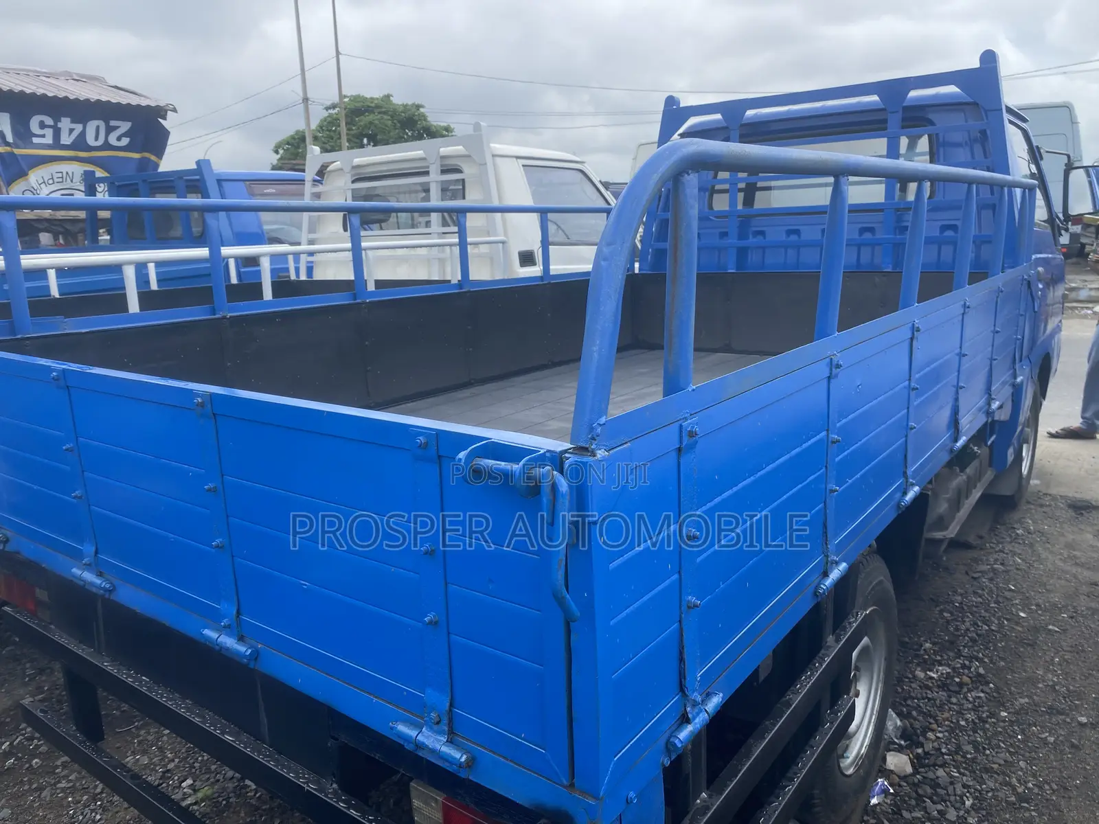 Mitsubishi Delica Truck