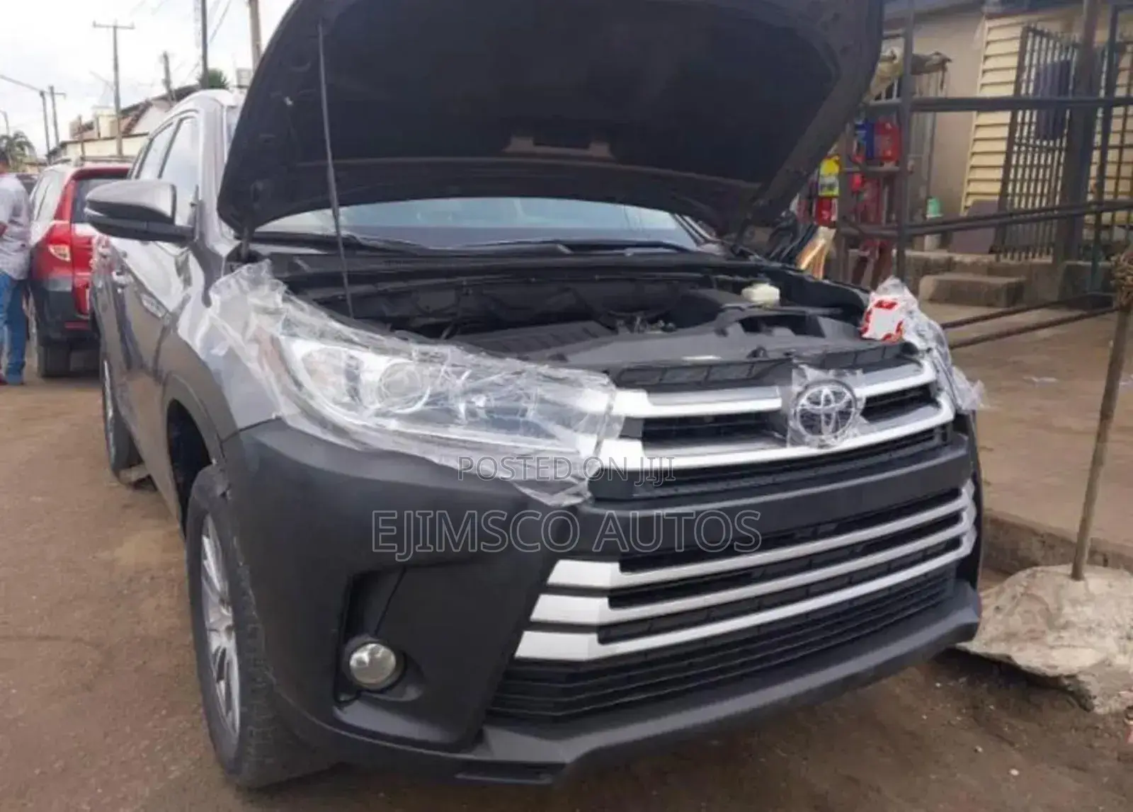 Complete Bumper and Headlight Highlander 2018 Model