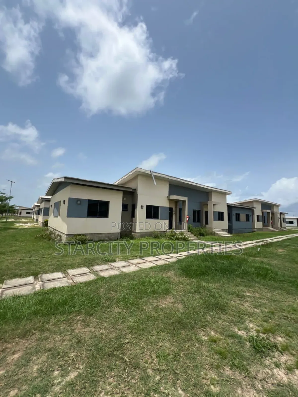 Furnished 2bdrm Bungalow in Lakowe, Lekki Phase 2 for sale