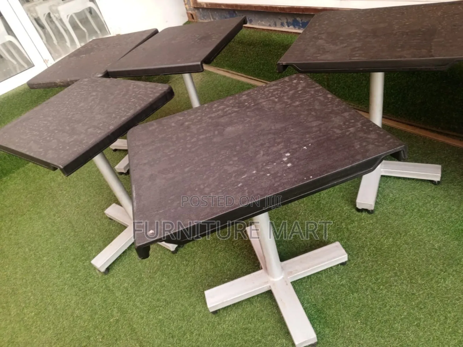 Durable Plastic Table for Restaurant