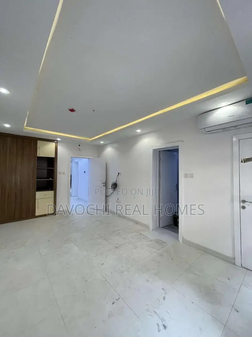 3bdrm Penthouse in Victoria Island for rent