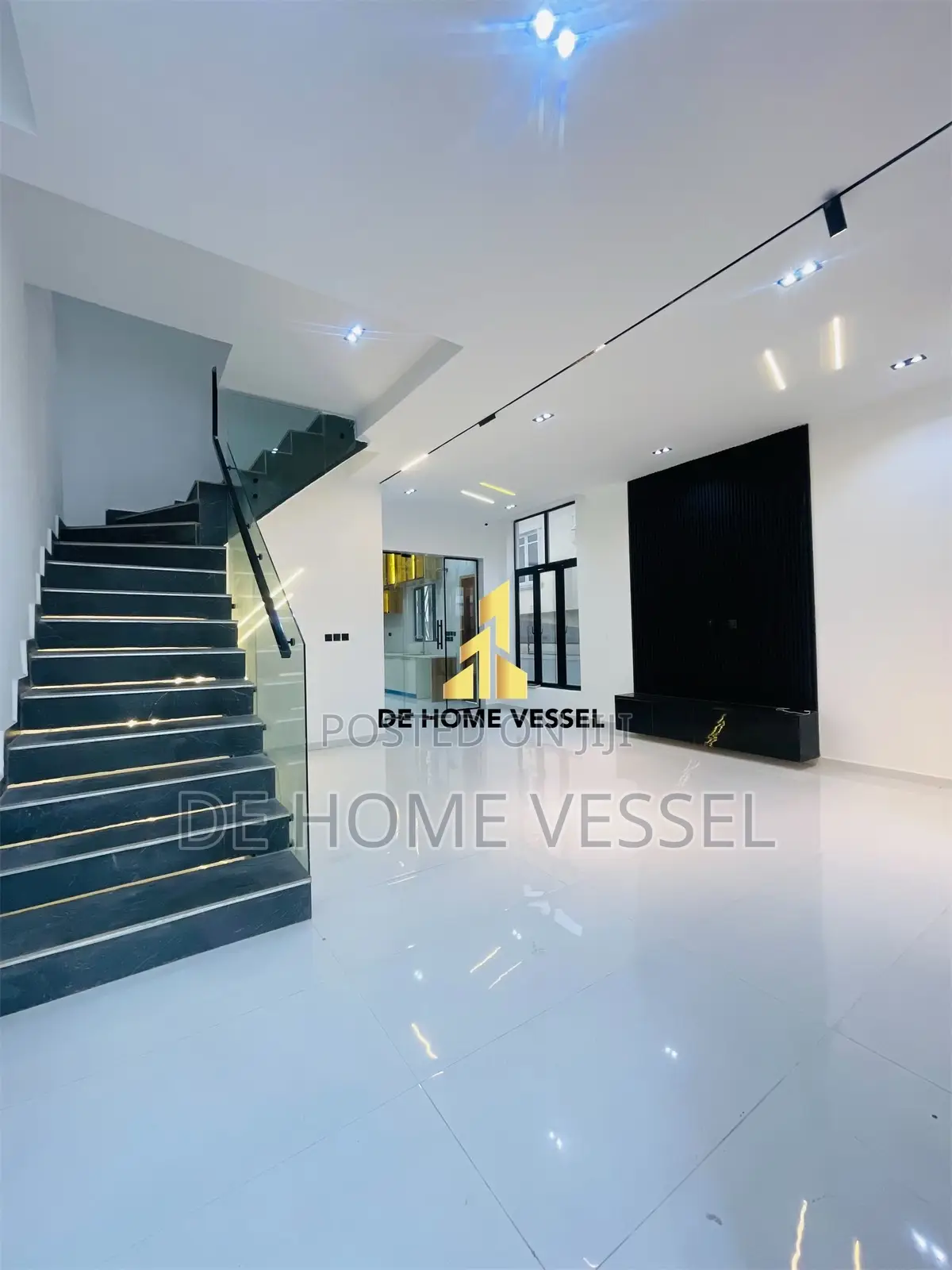 4bdrm Duplex in Ikota for sale