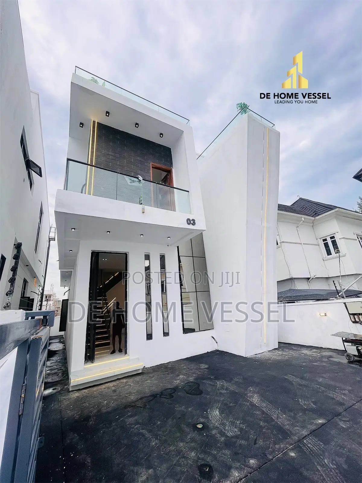 4bdrm Duplex in Ikota for sale