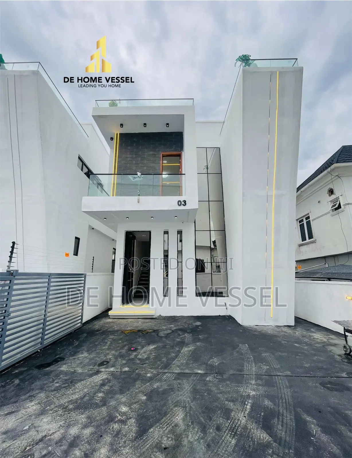 4bdrm Duplex in Ikota for sale