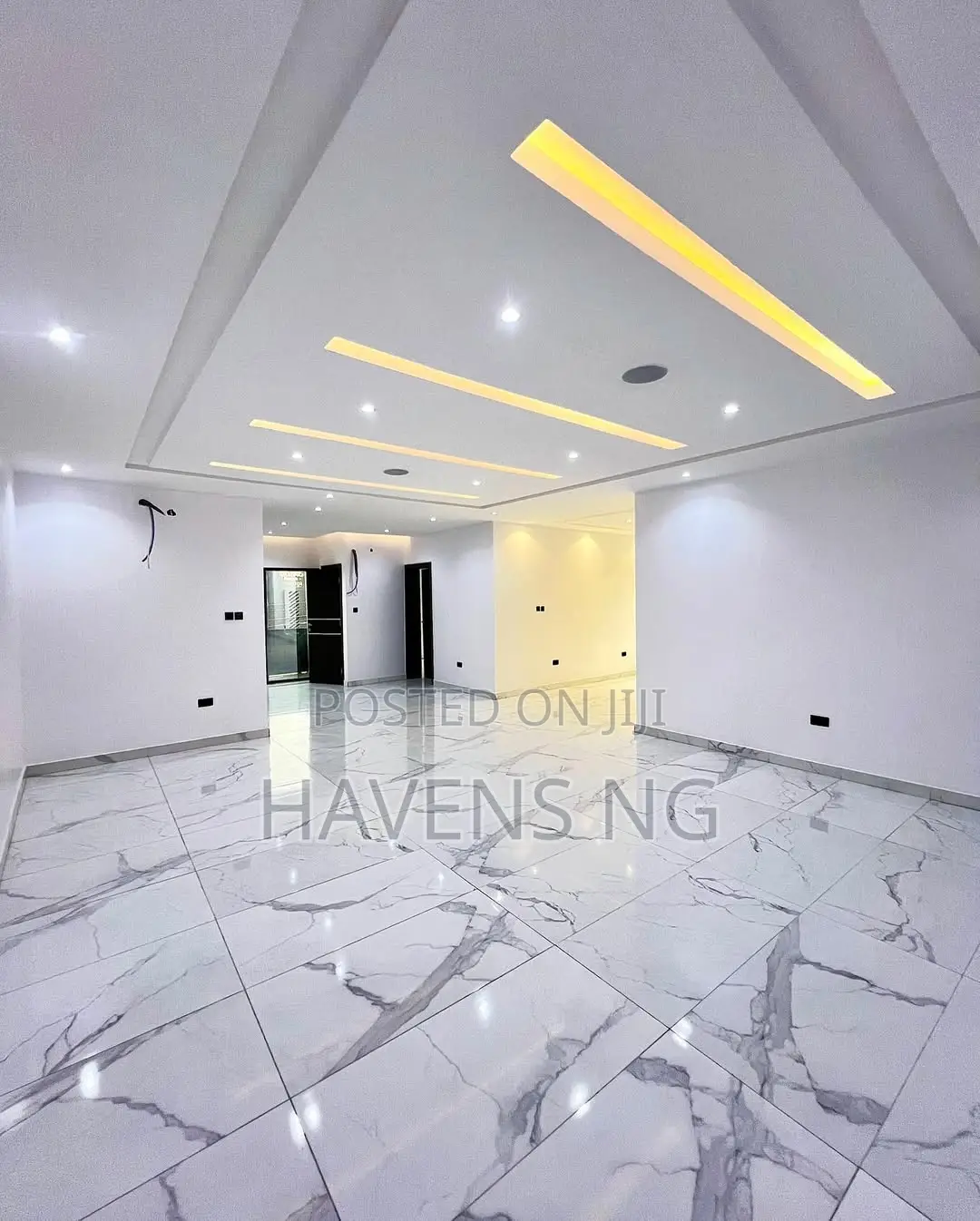 3bdrm Apartment in Lekki Phase 1 for sale