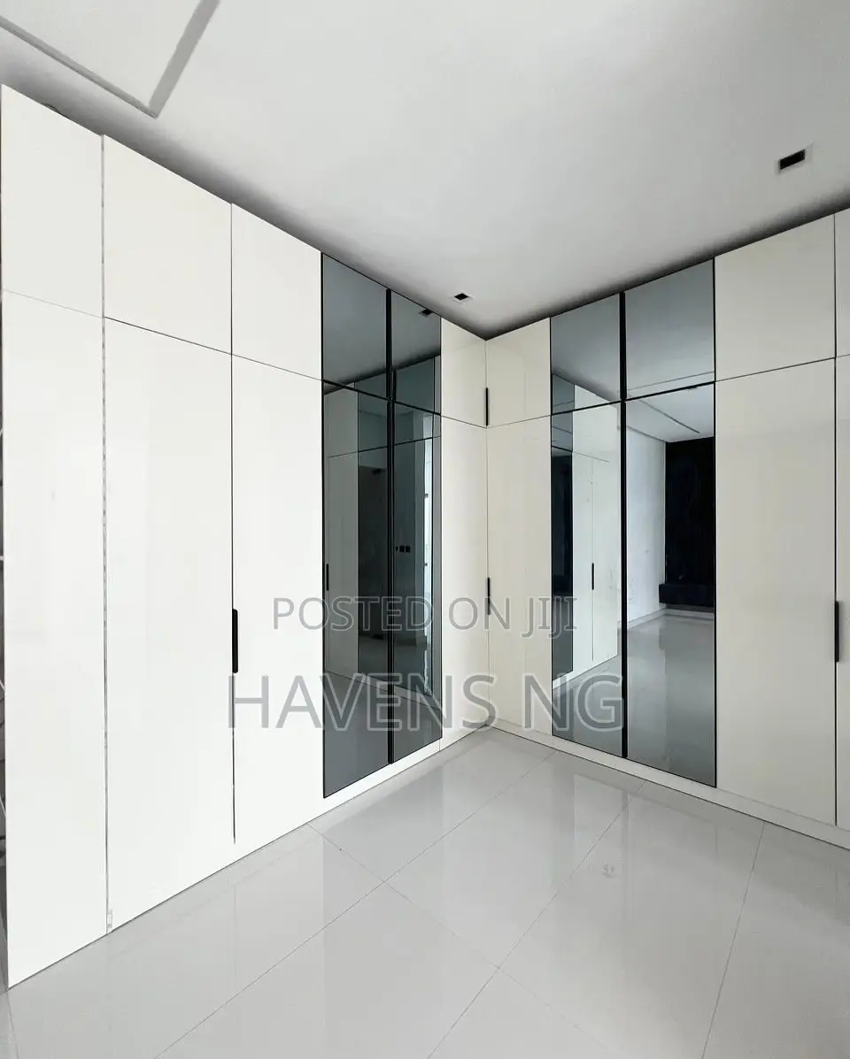 5bdrm Duplex in Ado Ajah for sale