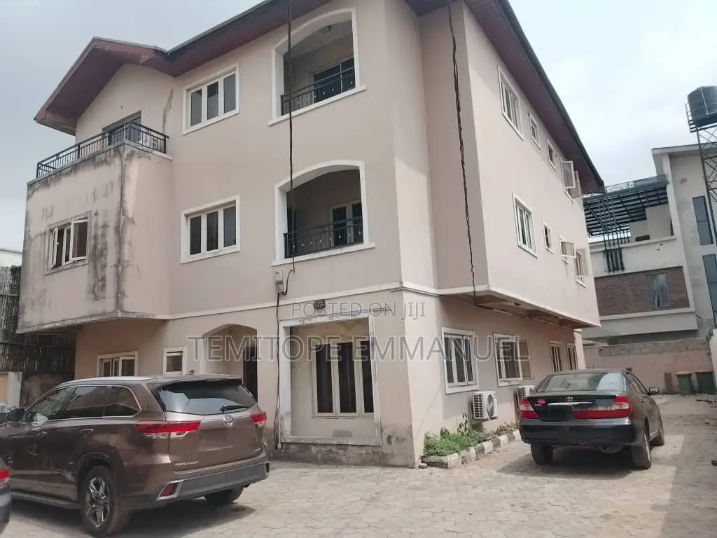 5bdrm Duplex in Ikeja GRA for sale