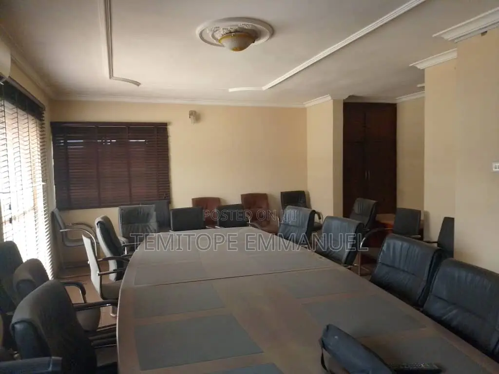5bdrm Duplex in Ikeja GRA for sale