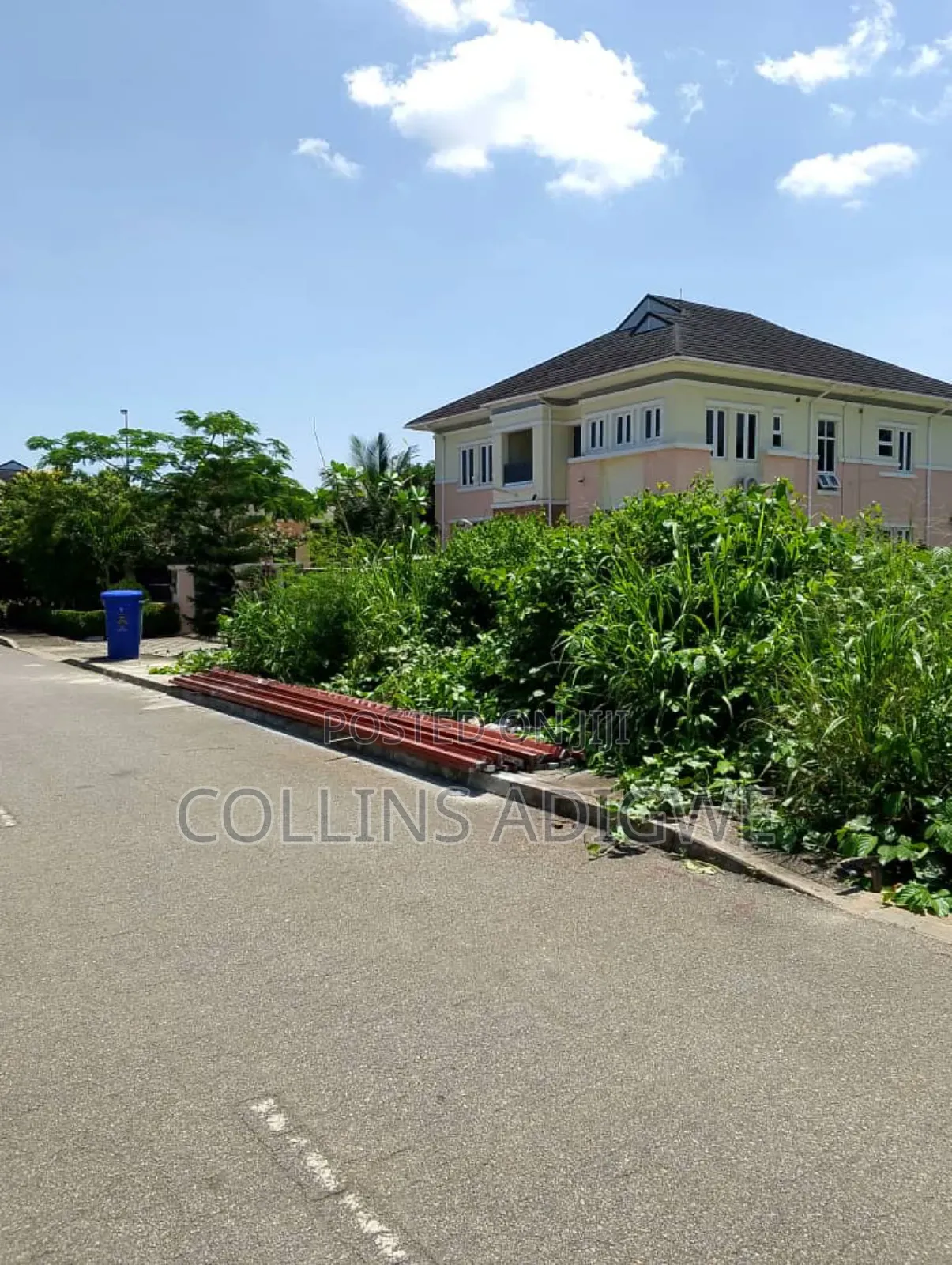 660 SQM Land for Sale at Royal Garden