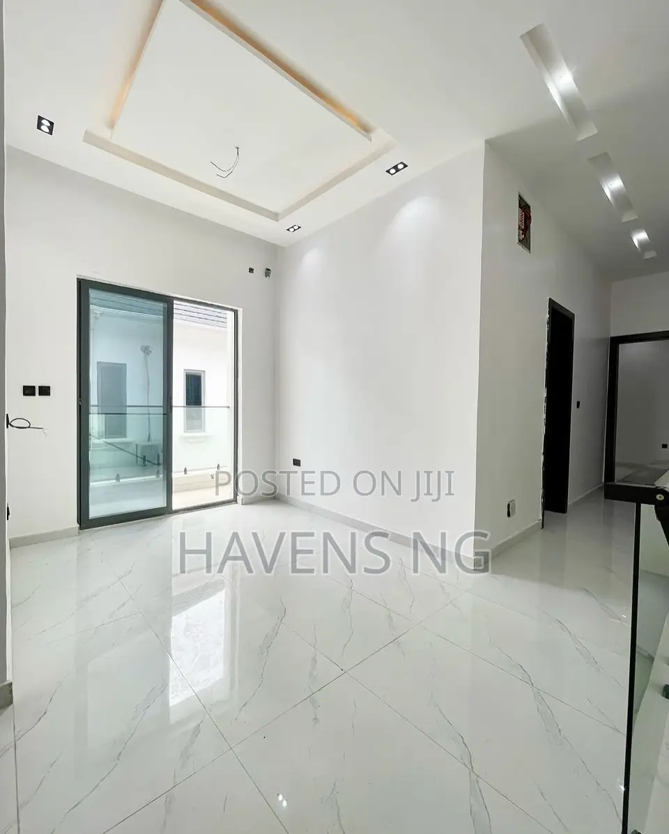4bdrm Duplex in Ado / Ajah for sale