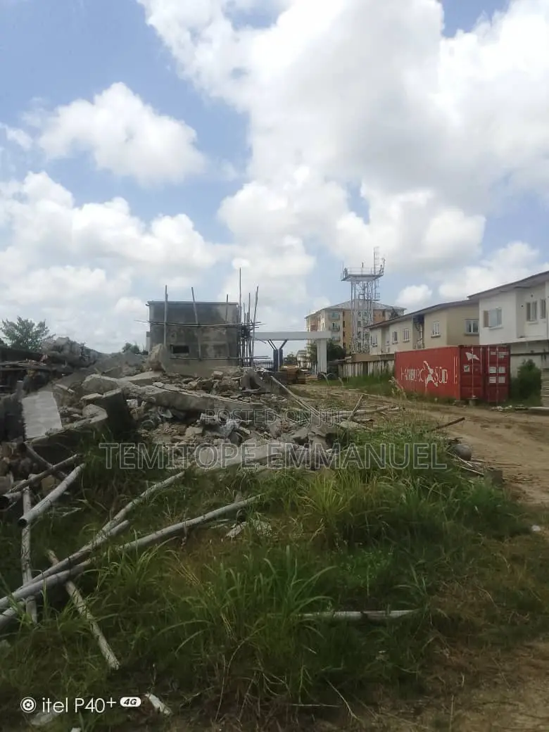 Standard Land in a Perfect Location