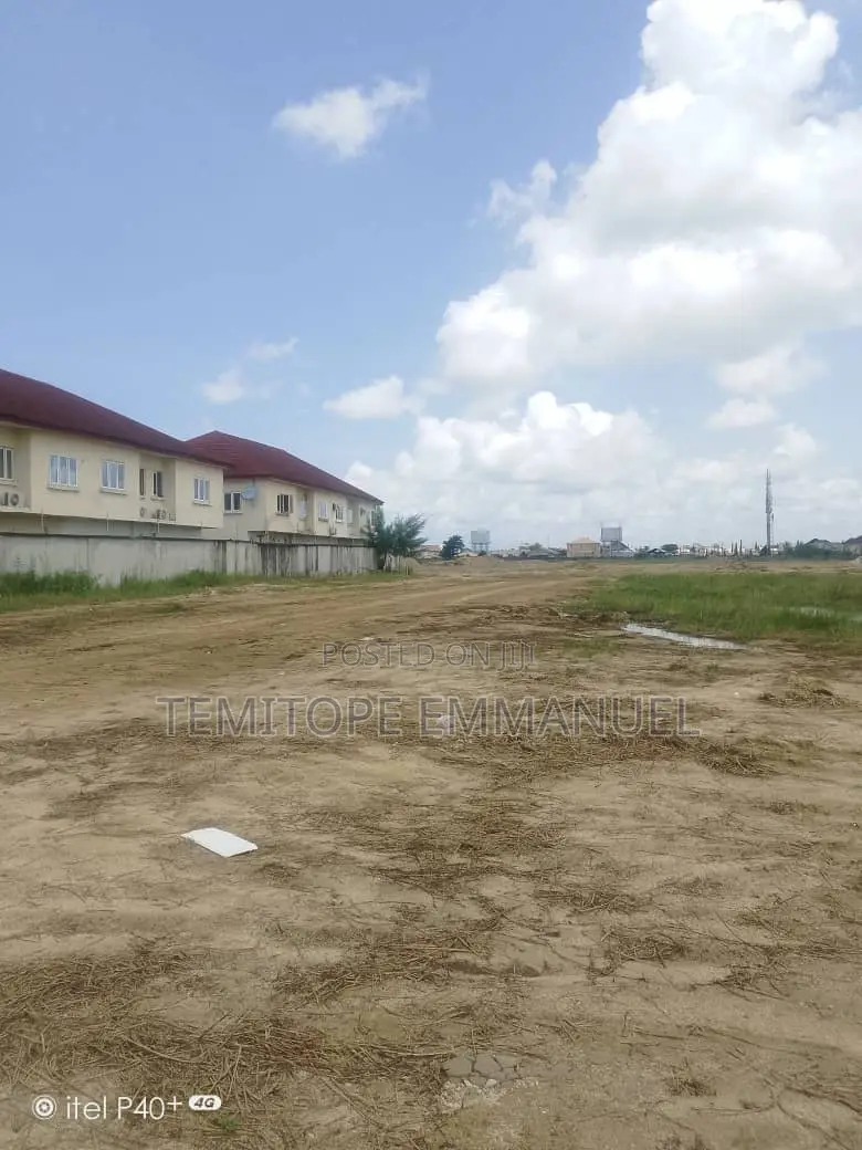 Standard Land in a Perfect Location
