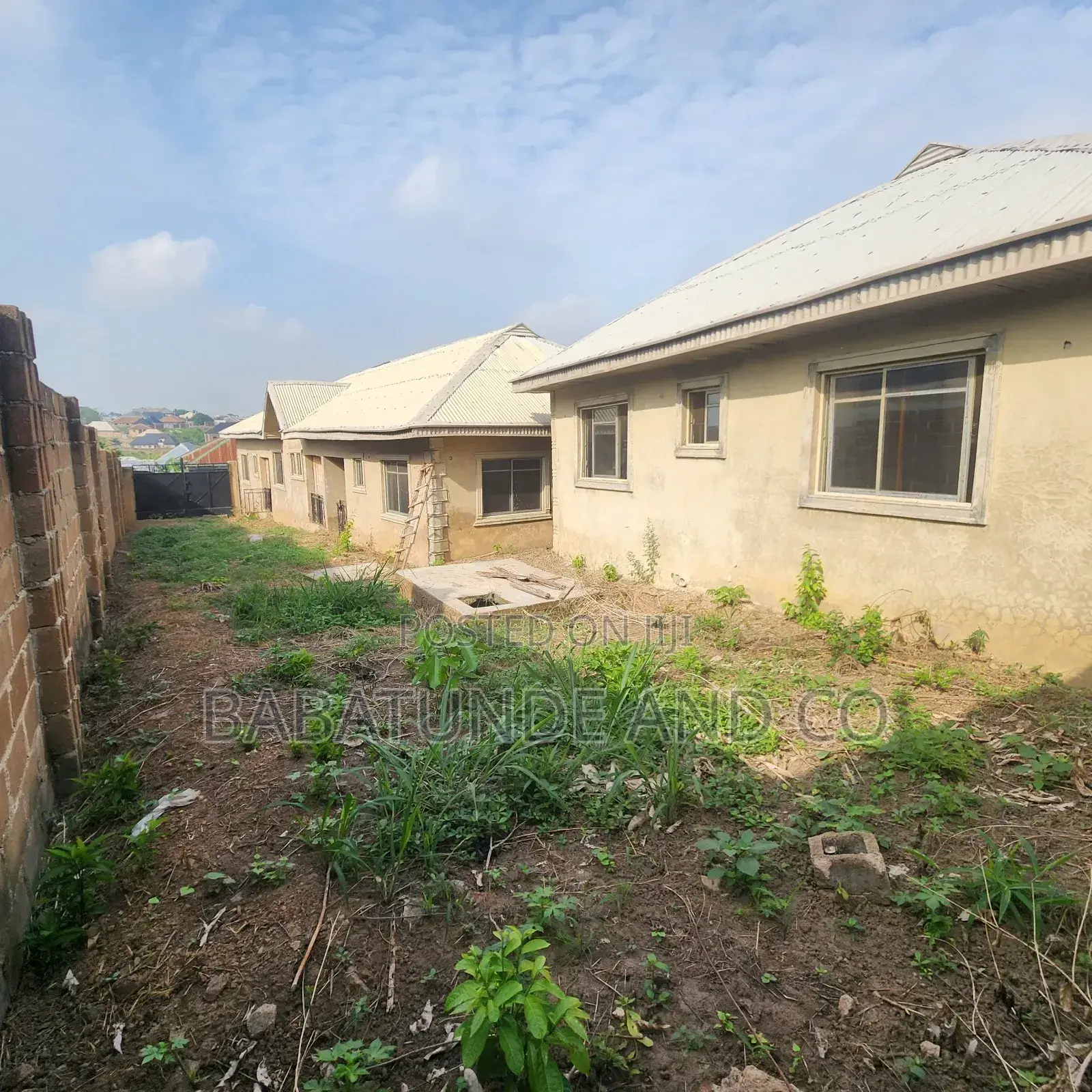 2bdrm Bungalow in Kasumun Estate, Akala Express for sale