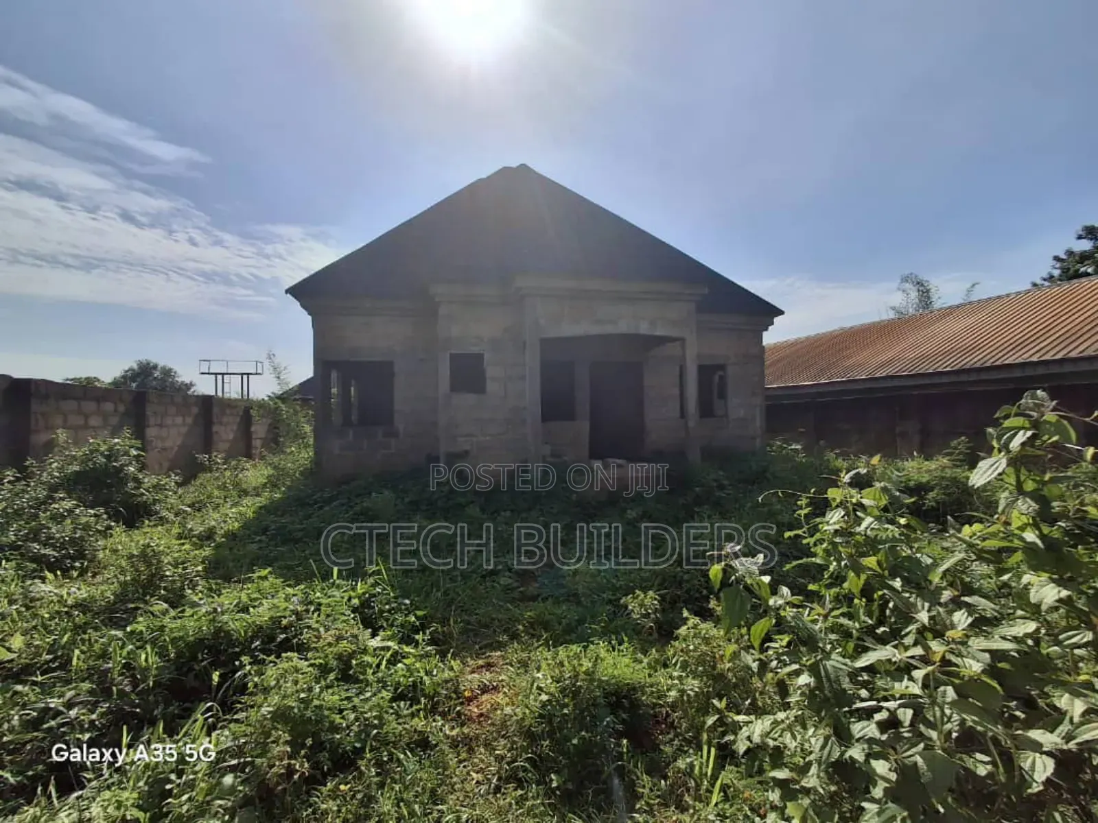 4bdrm Bungalow in Benin City for sale