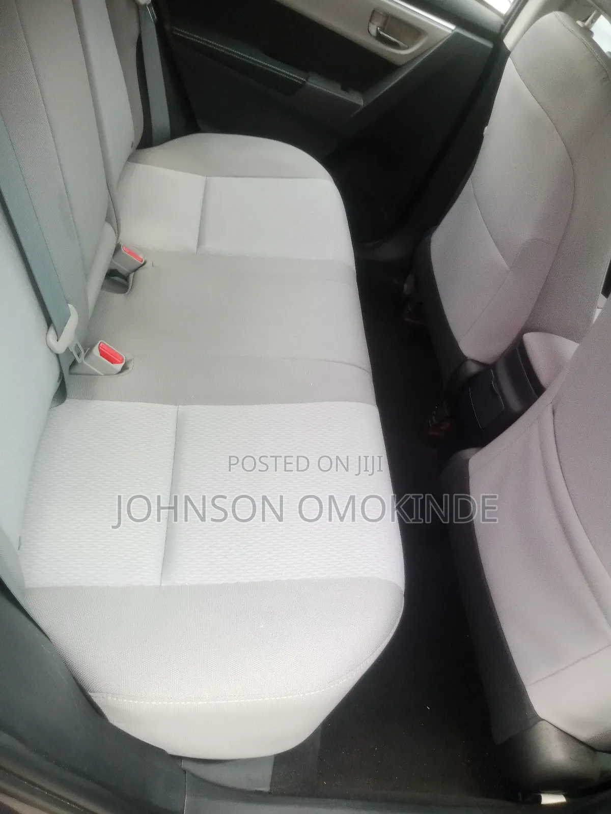 Toyota Corolla LE 4dr Sedan (1.8L 4cyl CVT) 2015 Gray