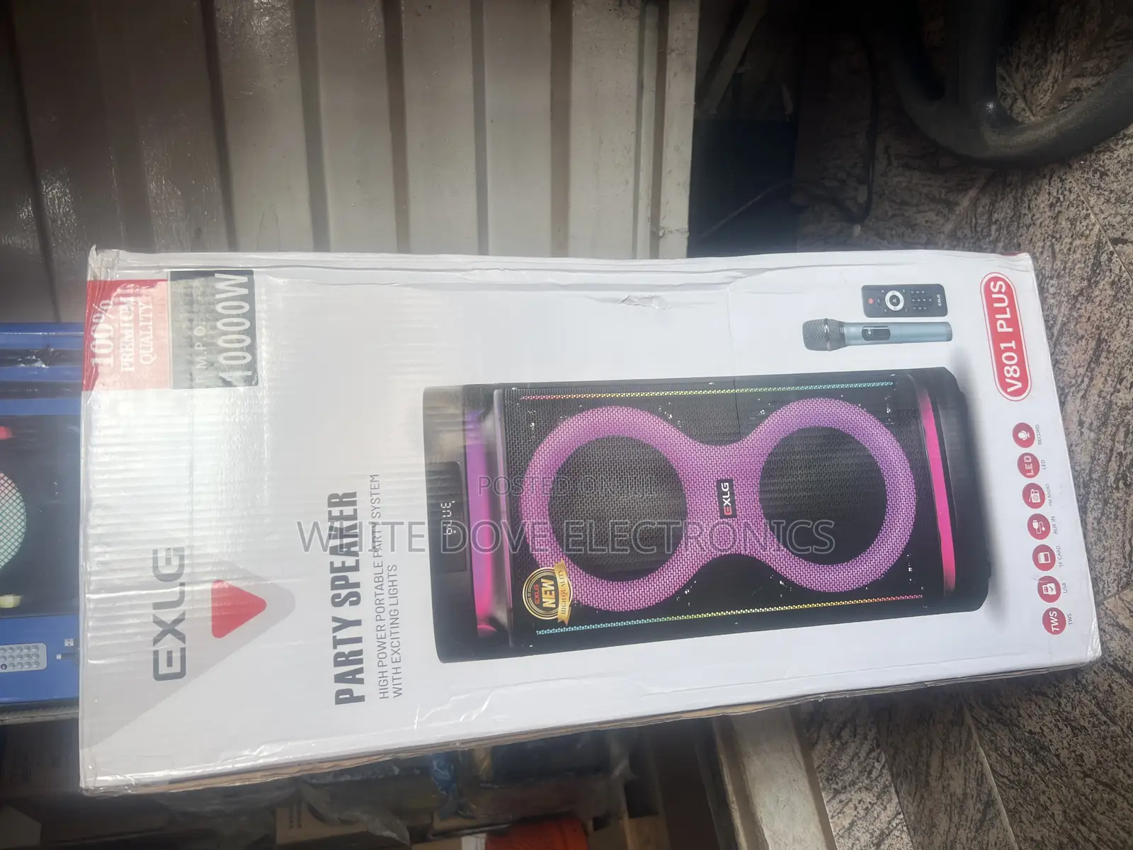 High Power Partybox With a Mic Long Lasting Battery